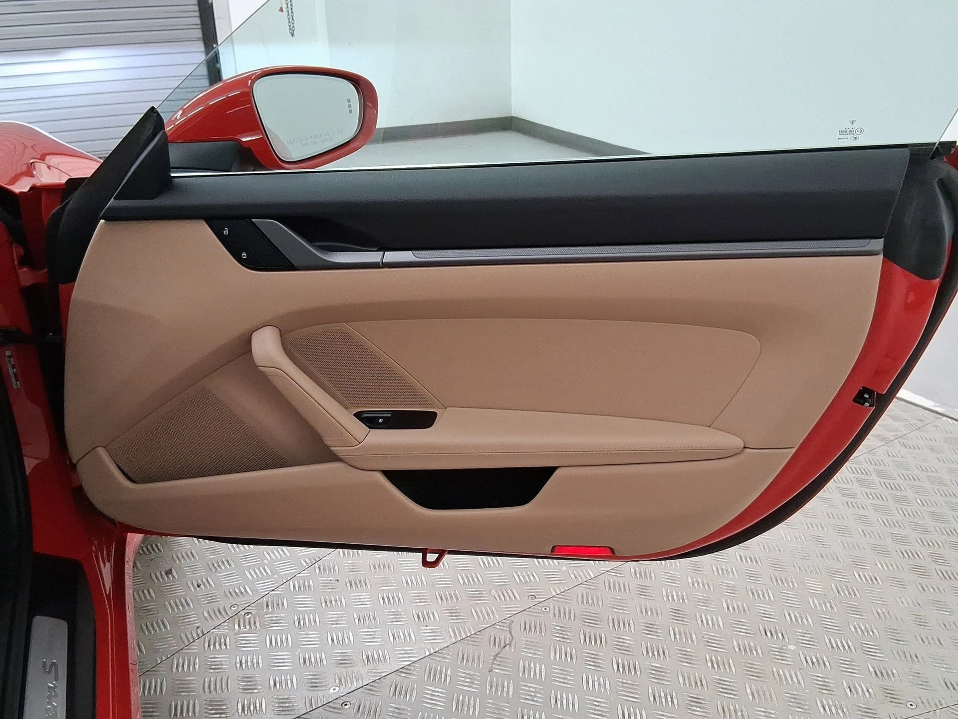 mph029_2067395741_e4e508f78de50cc8ff9ae94710a22791x_43a019489b