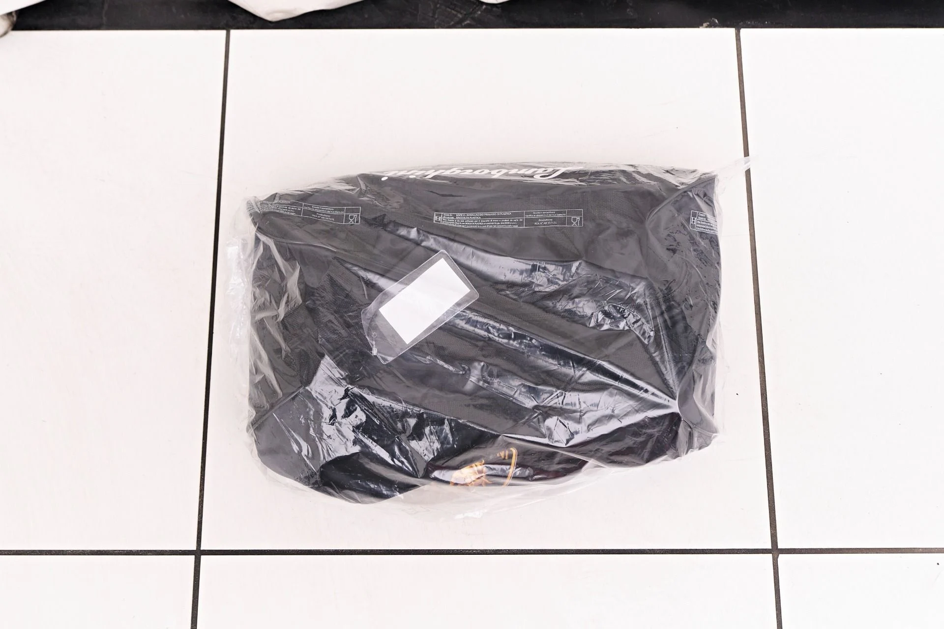 mph029_2072709838_Used_2024_Lamborghini_Revuelto_Base_1755224841_dca8359f77