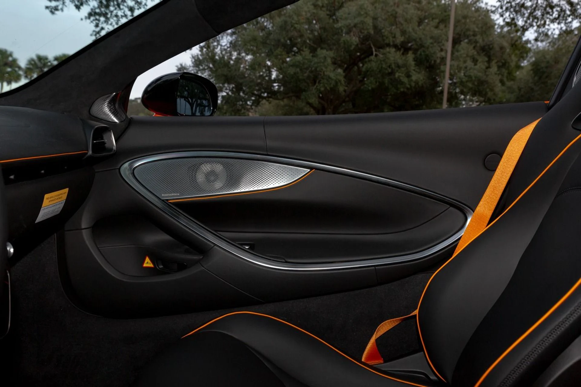 mph029_2077357875_457_p30_l_4259199f4f