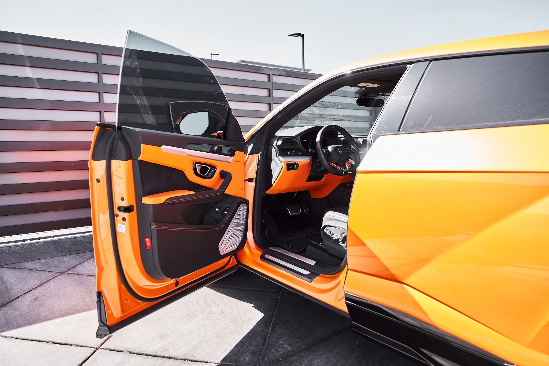 mph029_208036953_Used_2022_Lamborghini_Urus_1778204424_8affbc99a7