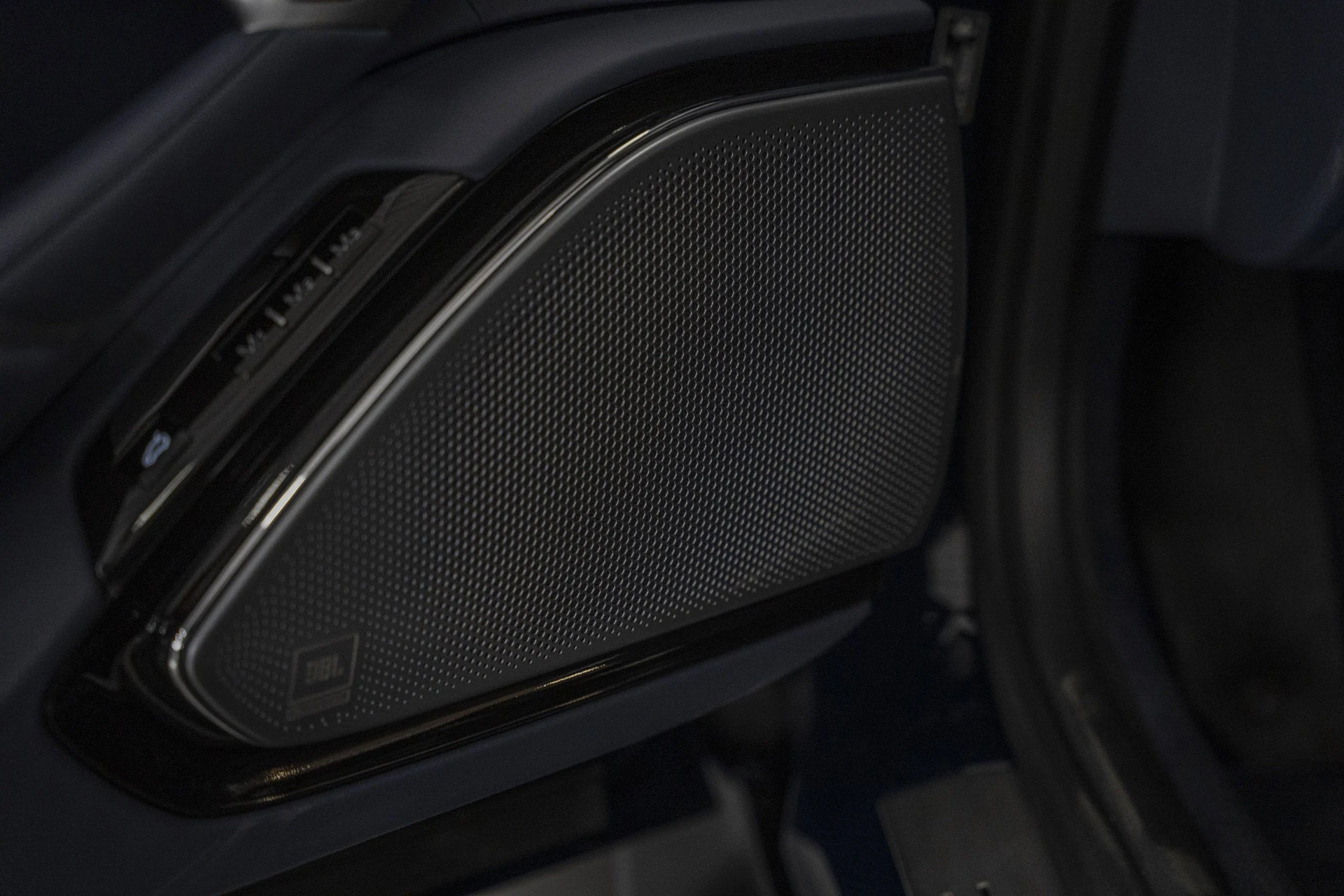 mph029_2081460216_67f8e2ef0cda4a609af57c98a0f35662_9bbcc74579