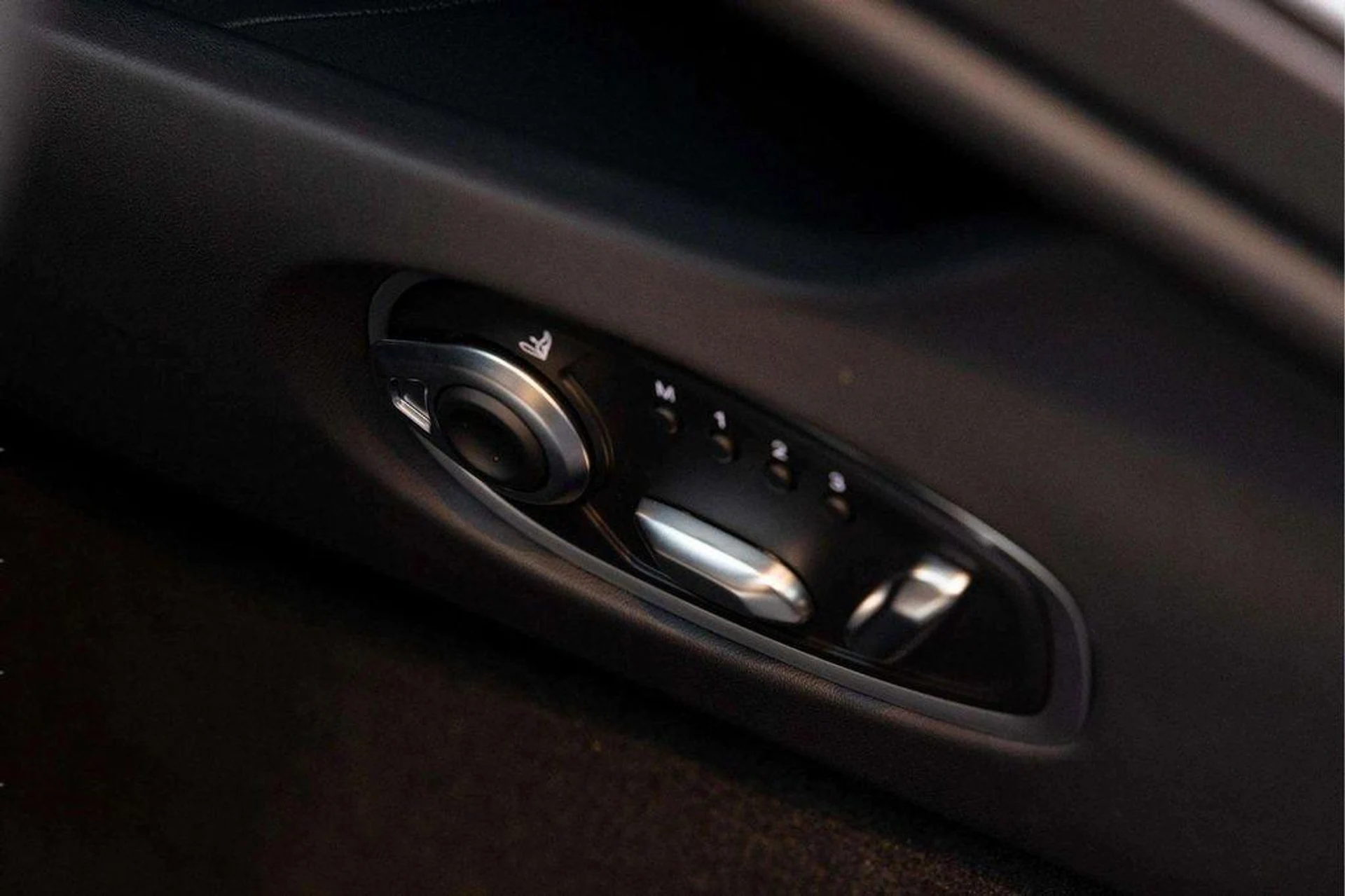 mph029_2084780498_apt_Jh_H9_Oo_Ki_E63_YV_7_Yvw_n_UX_08_5b7579fcbb