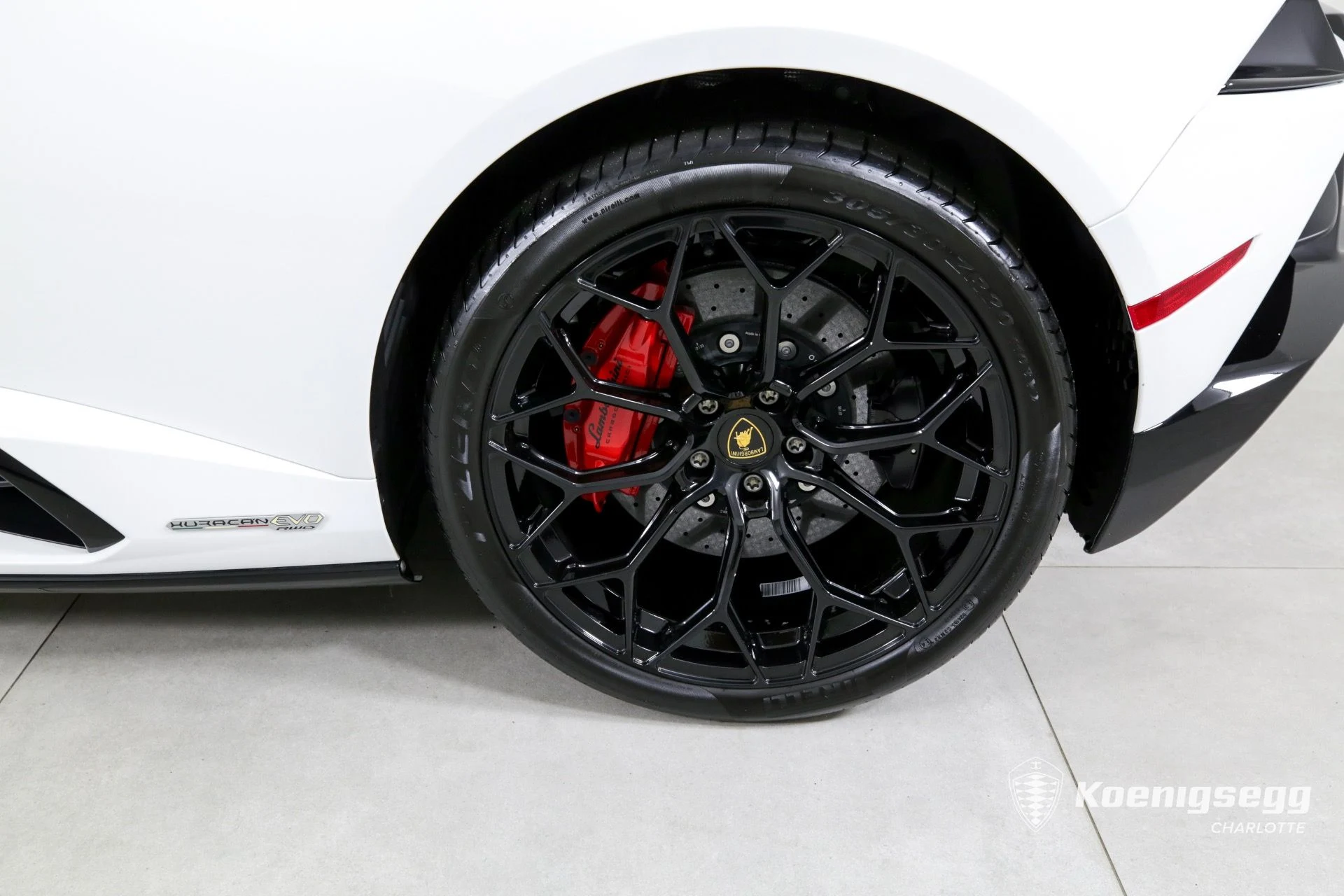 mph029_2097152453_Used_2022_LAMBORGHINI_HURACAN_EVO_1720041211_90c0371670