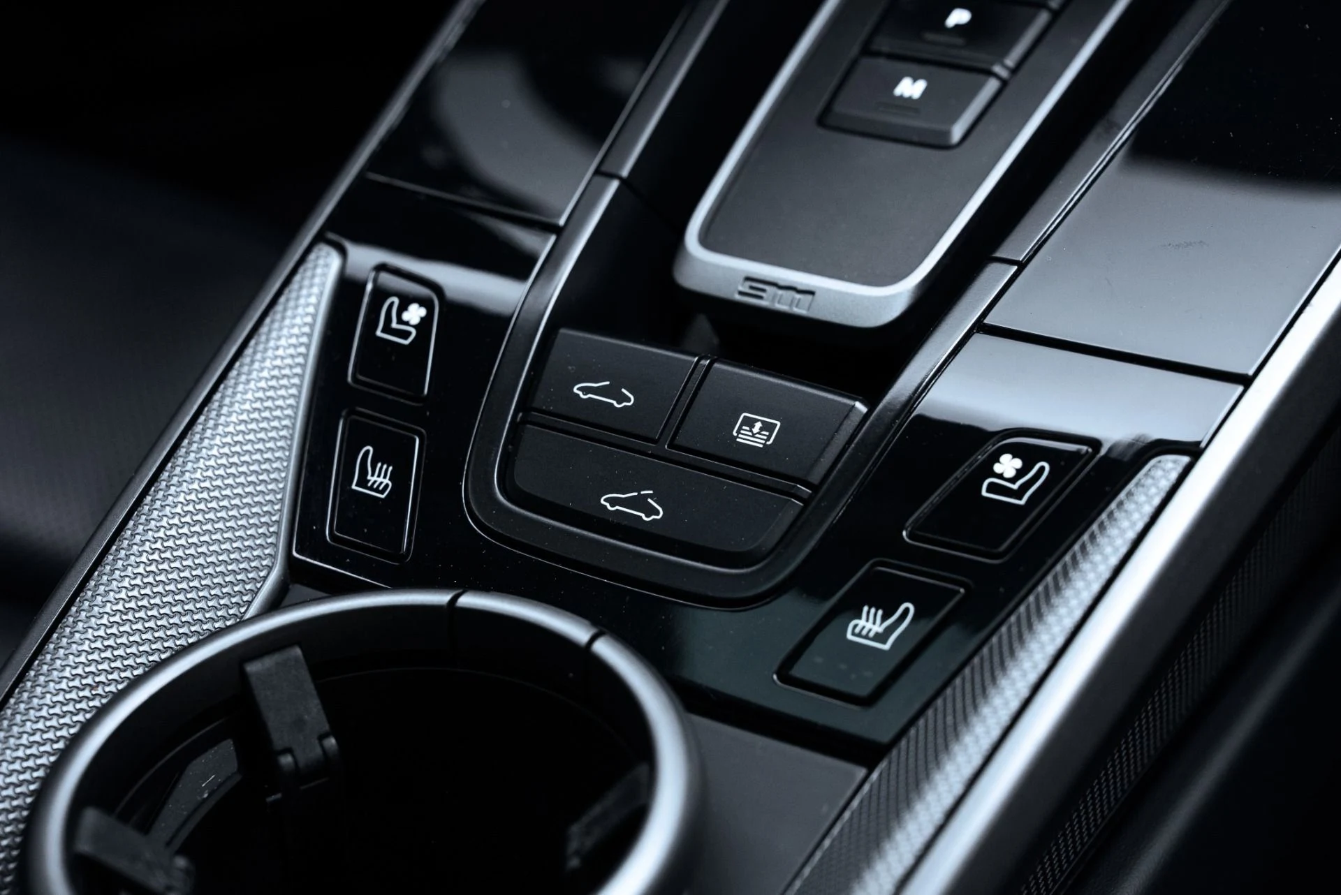 mph029_2101658860_Used_2020_Porsche_911_Carrera_1775067530_dae4e70892