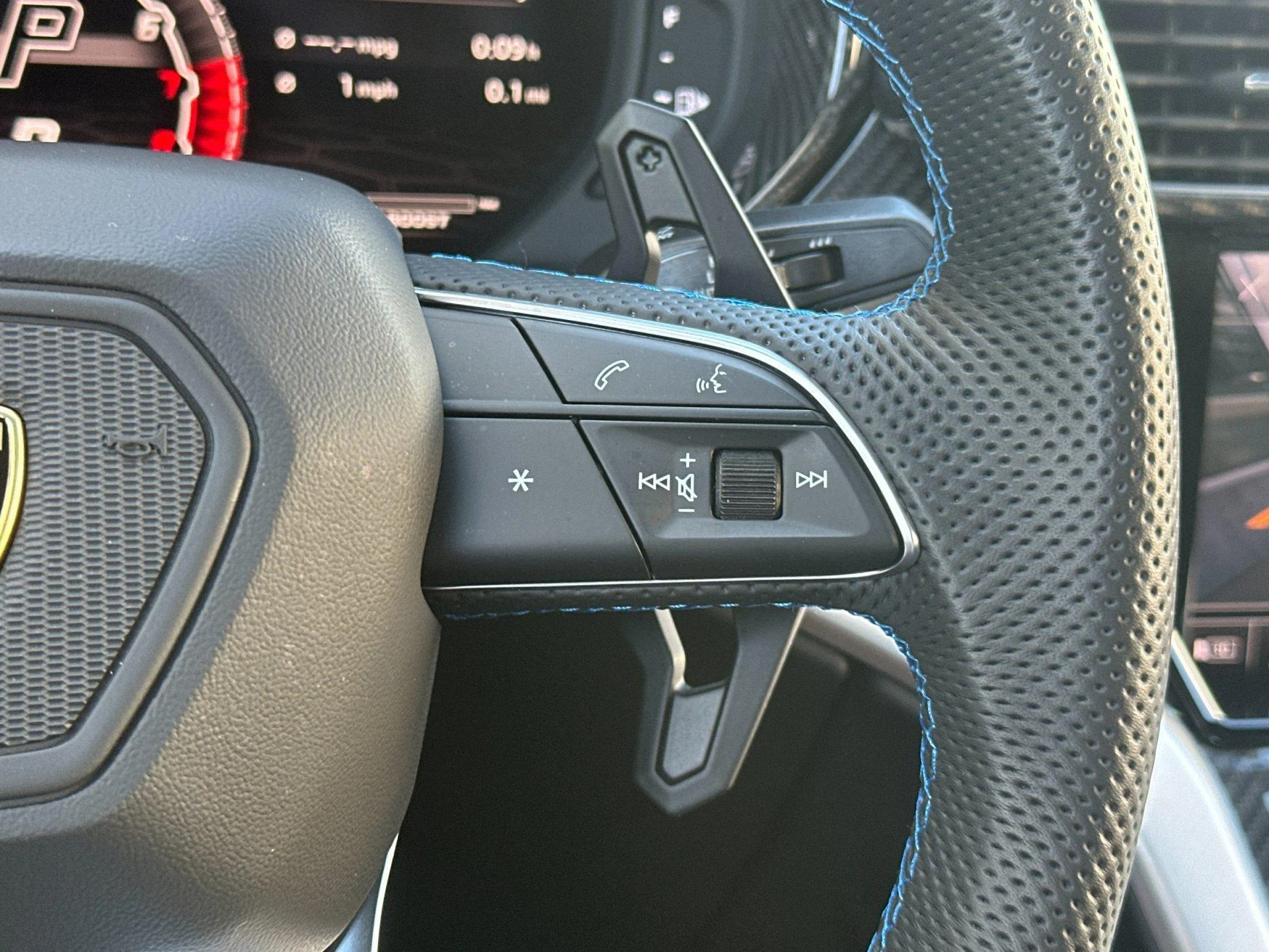 mph029_2116130476_Used_2020_Lamborghini_Urus_1790909298_299ac38142