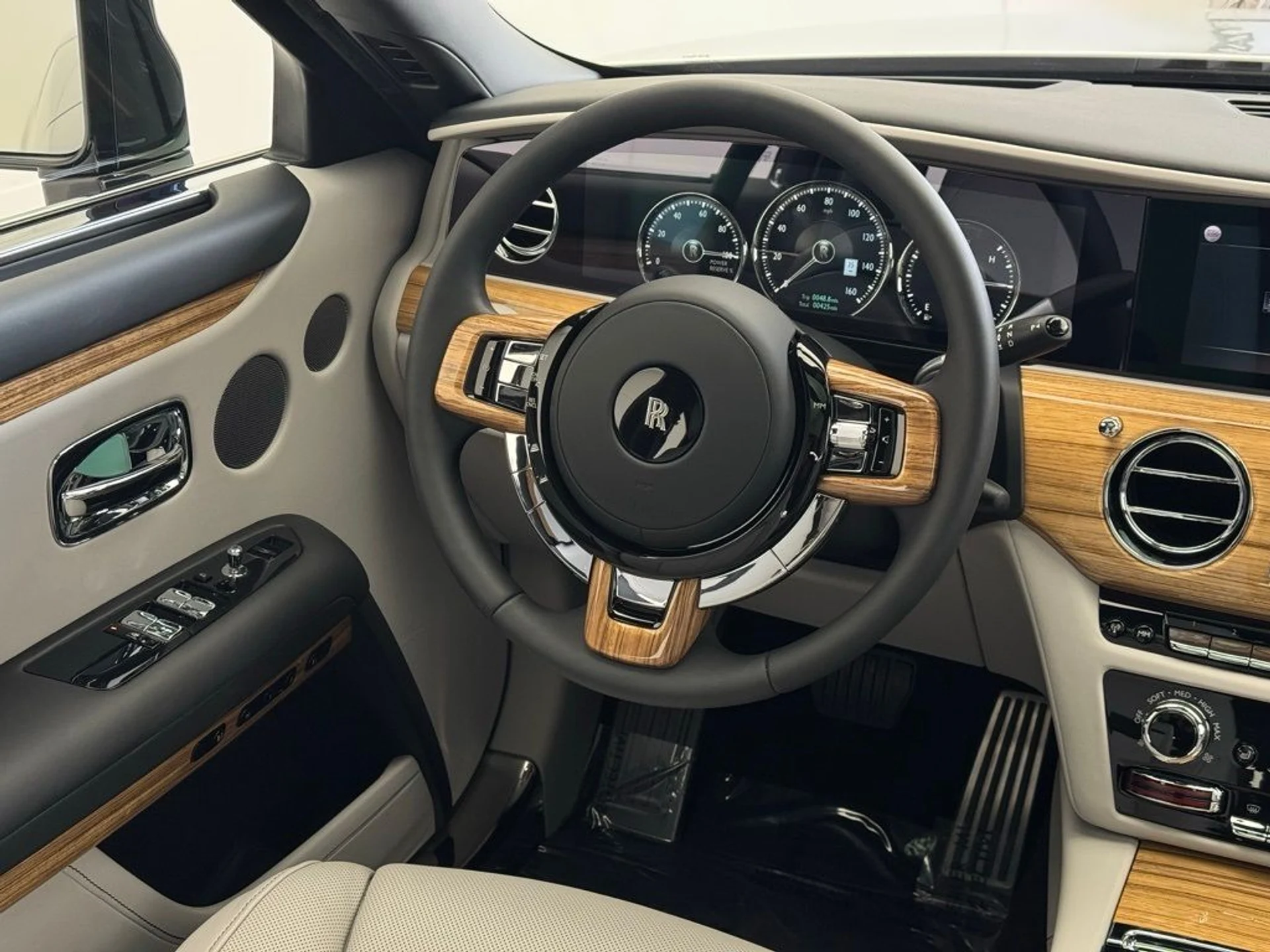 mph029_2127111800_vp2ypwq78c810nw0czr774o2plmf_40dd3f74de