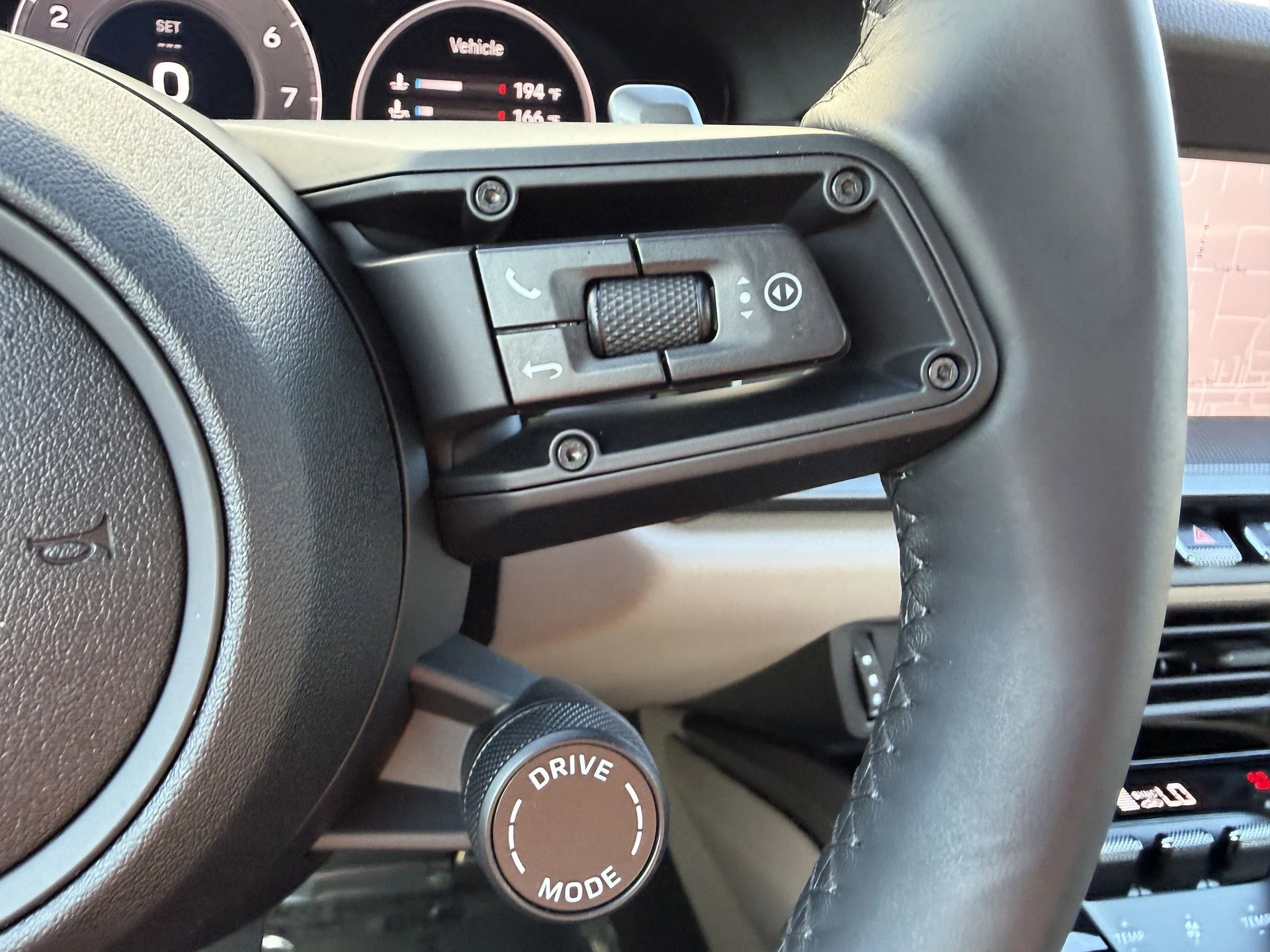 mph029_213032202_d9722cb8d0d001abeea365a5a3fe2e80x_09d65b02e8