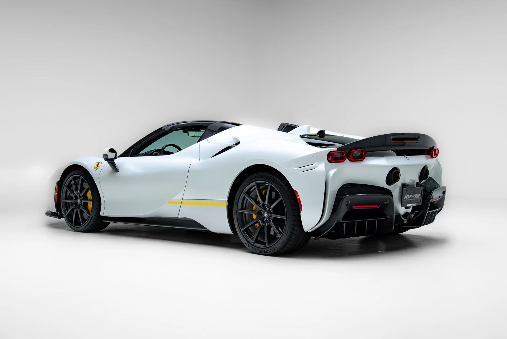 mph029_2135399717_Used_2024_Ferrari_SF_90_Spider_1777485078_c35be01e97