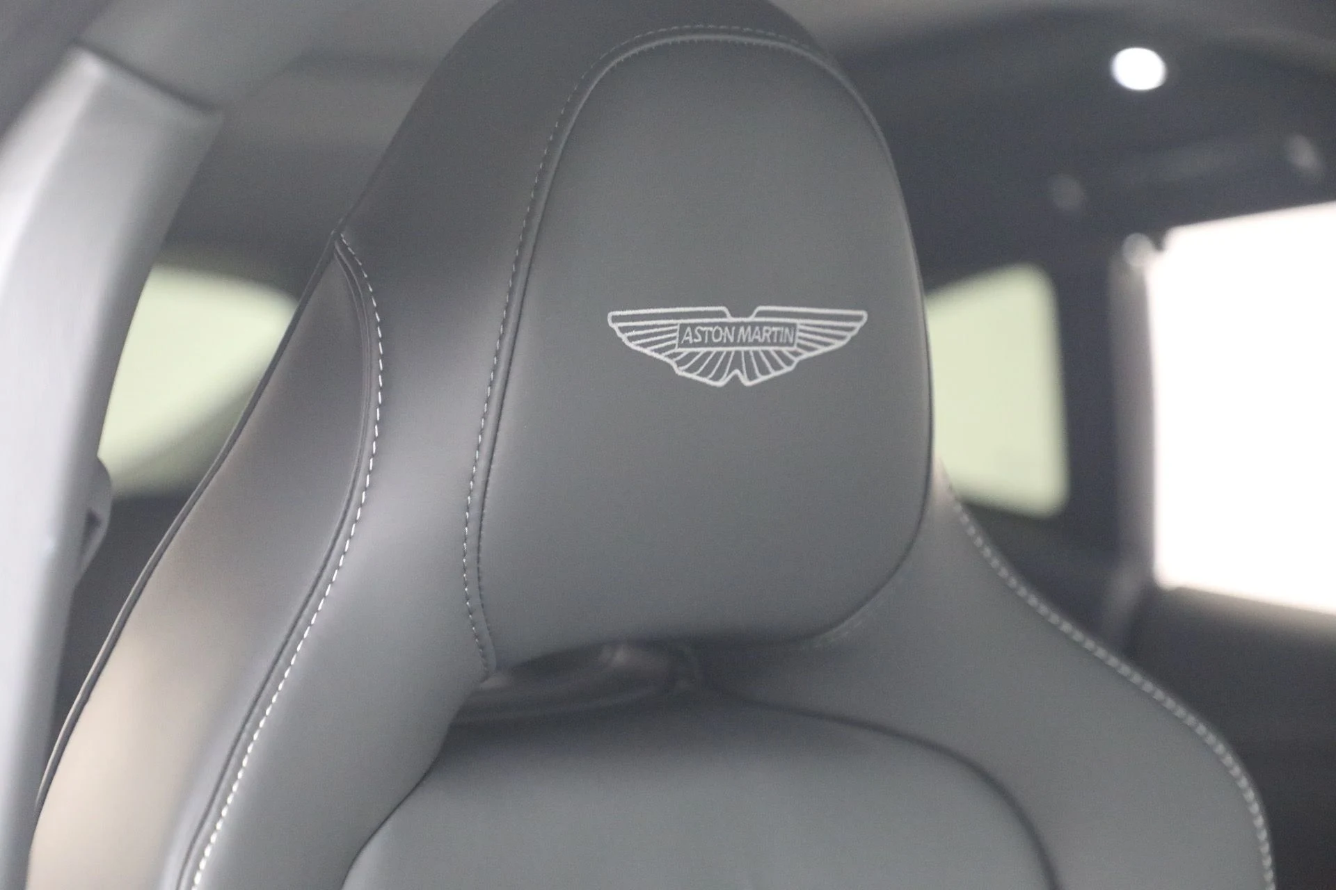 mph029_2139020867_New_2026_Aston_Martin_DBX_S_1779192490_5153d276b4