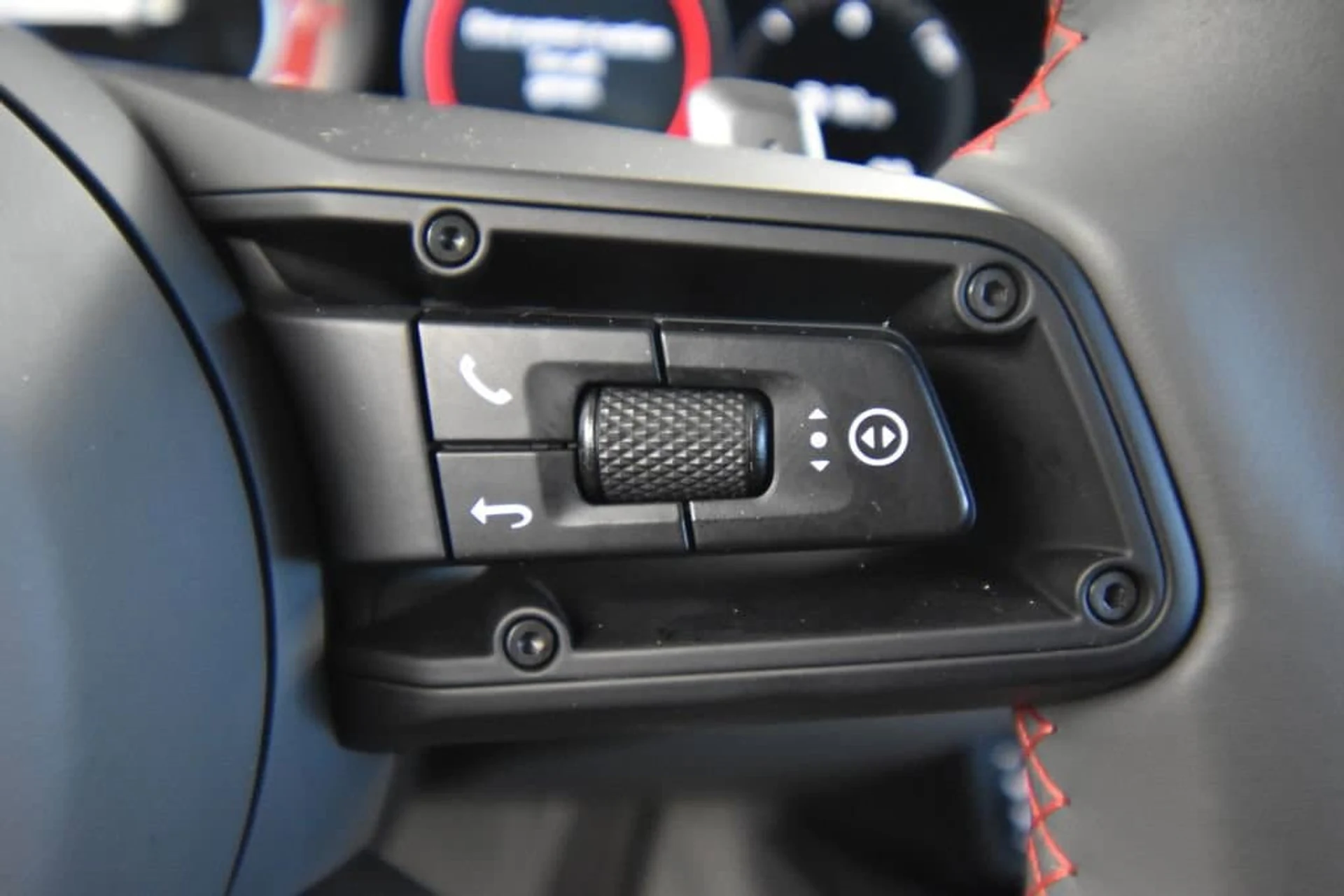 mph029_2140188164_b5746f947fd966e83e8a65304025090ax_643d716780