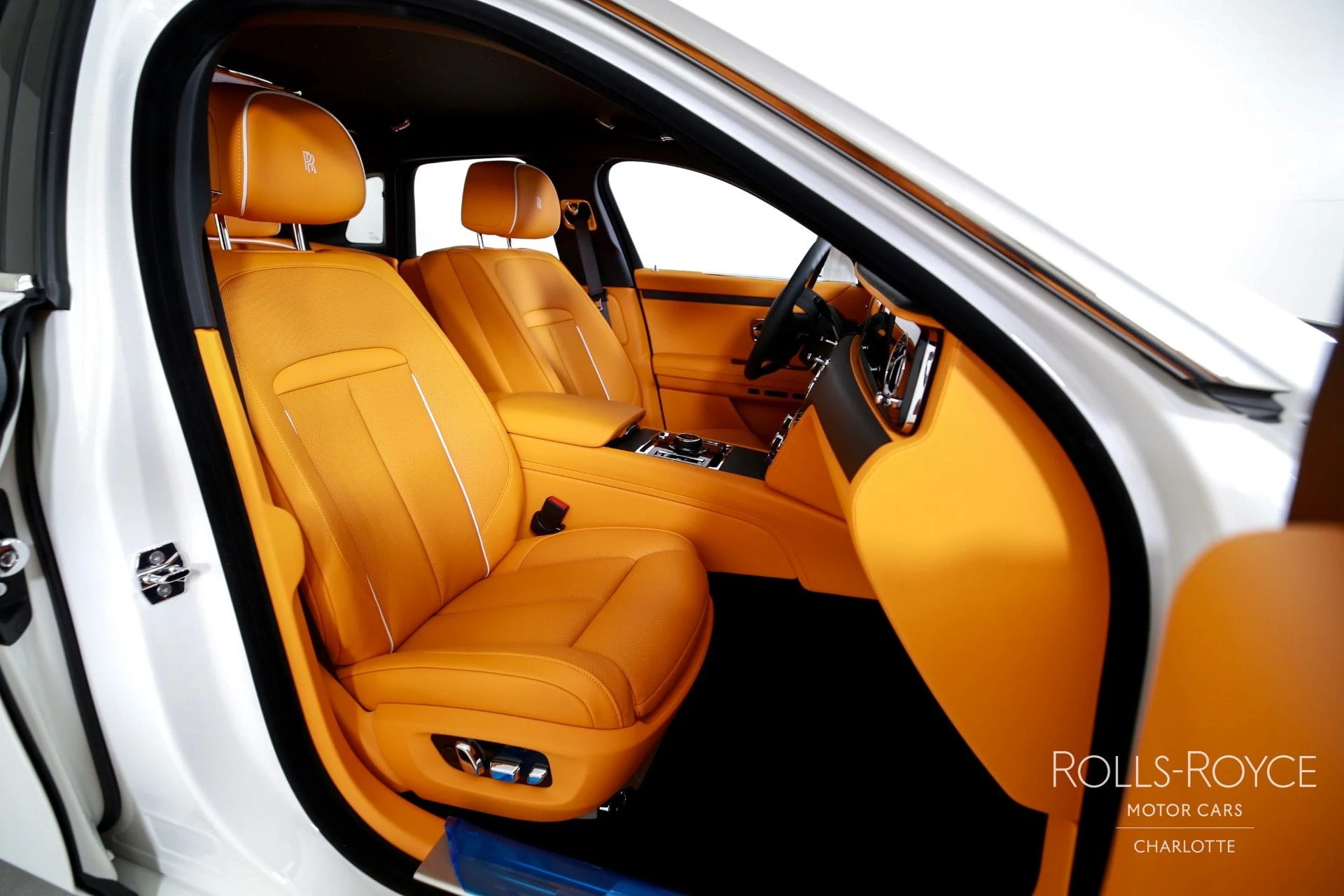 mph029_214230335_Used_2025_Rolls_Royce_Ghost_1753298908_ccd02a5f5b