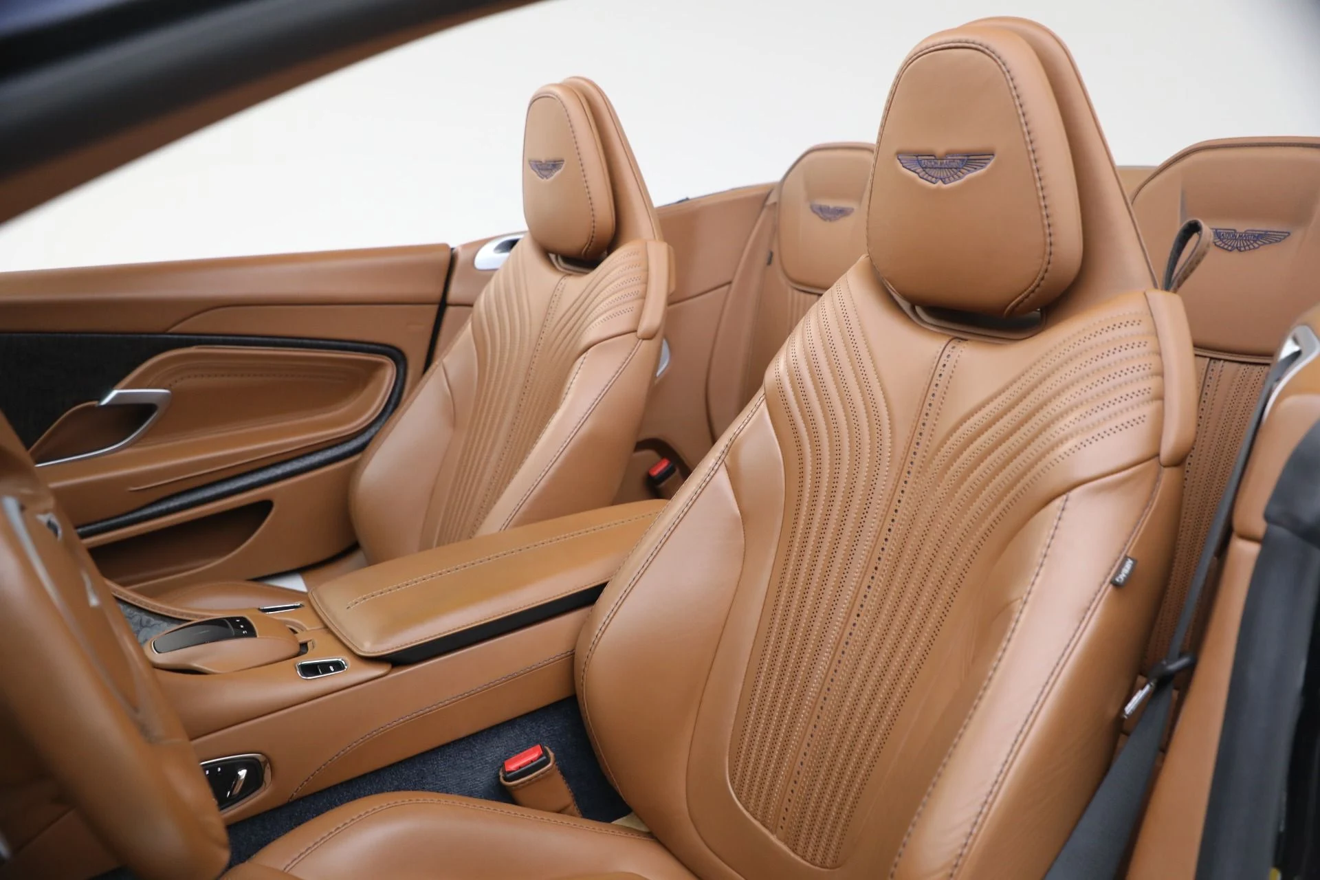 mph029_2145159046_Used_2019_Aston_Martin_DB_11_Volante_1770764888_2e9aa7cda4