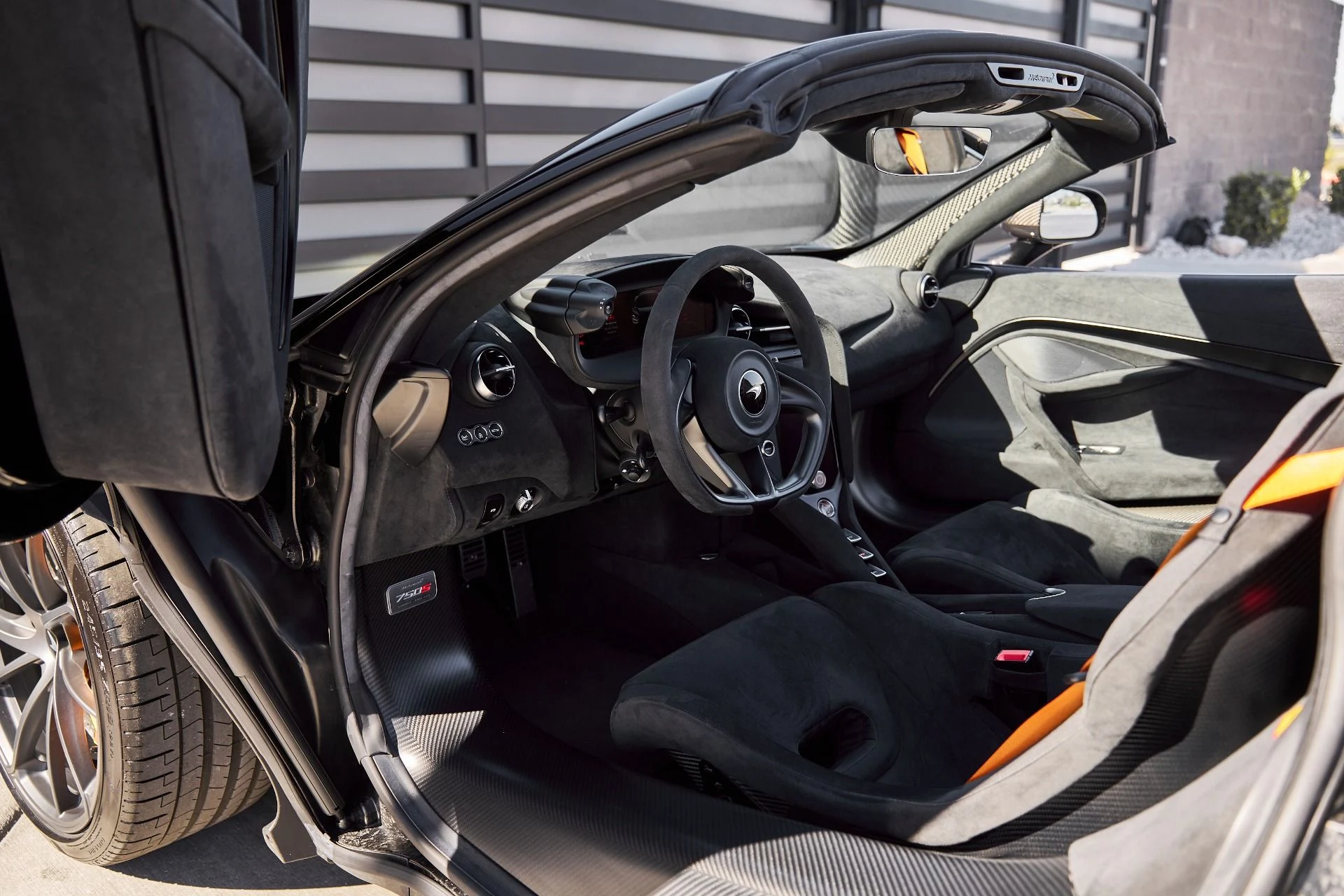 mph029_2153190634_Used_2024_Mc_Laren_750_S_1762034322_7cf73f1057