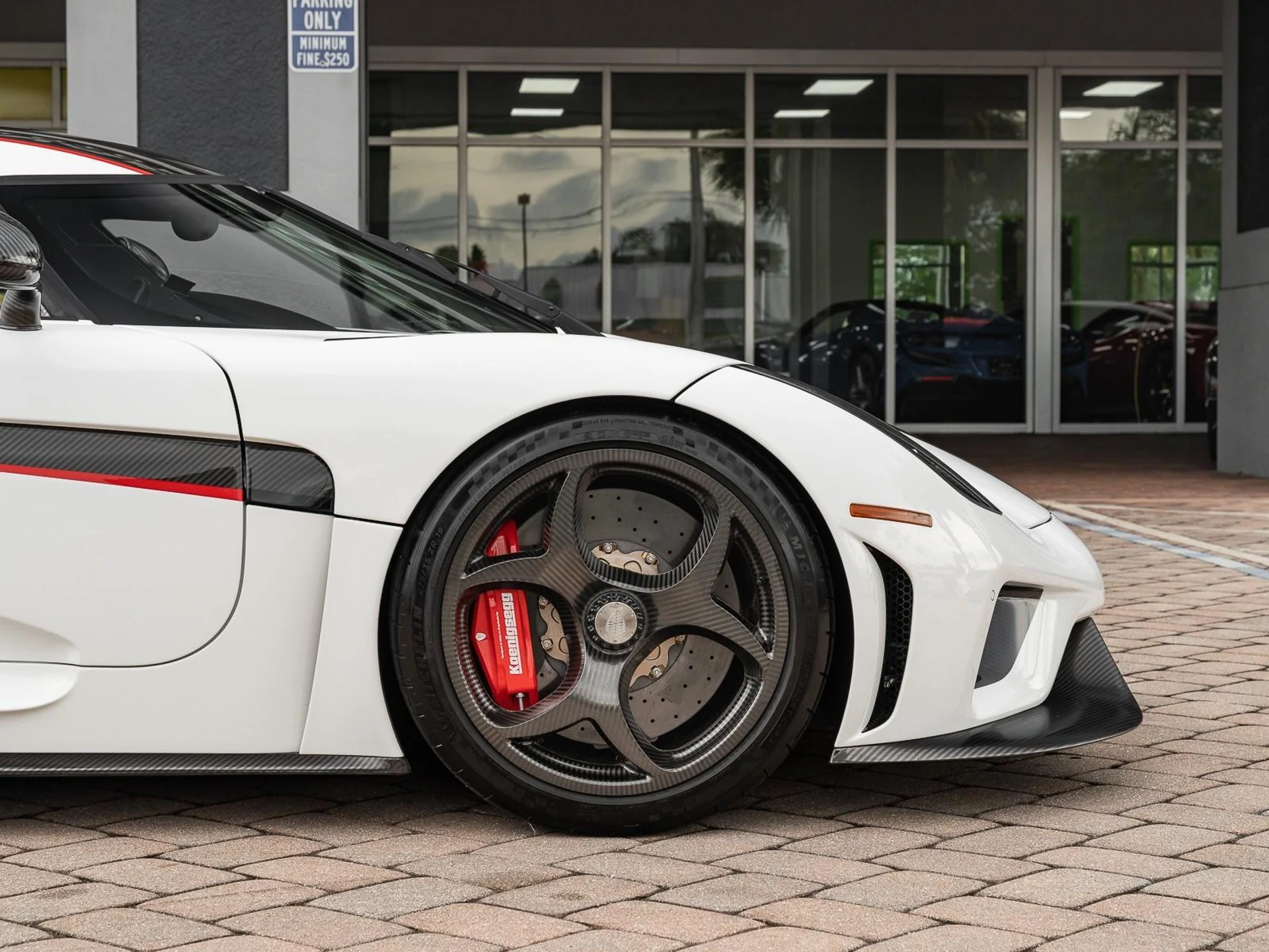 mph029_2158271826_Used_2019_Koenigsegg_Regera_1757707850_e4e6f14860