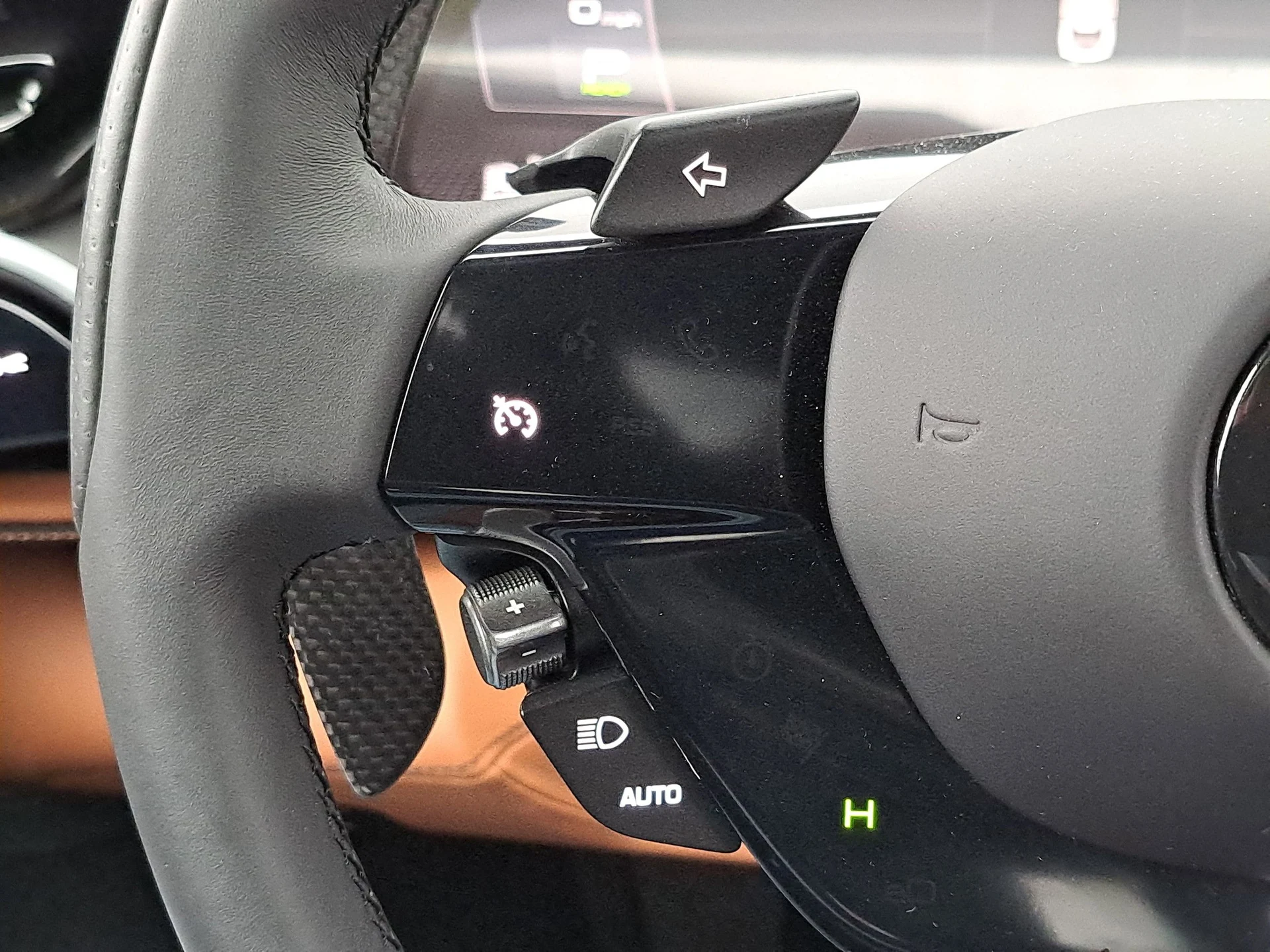 mph029_2164784323_1192cc3f7d05ad29a70ebaba82f3ded0x_d9844fb3b1