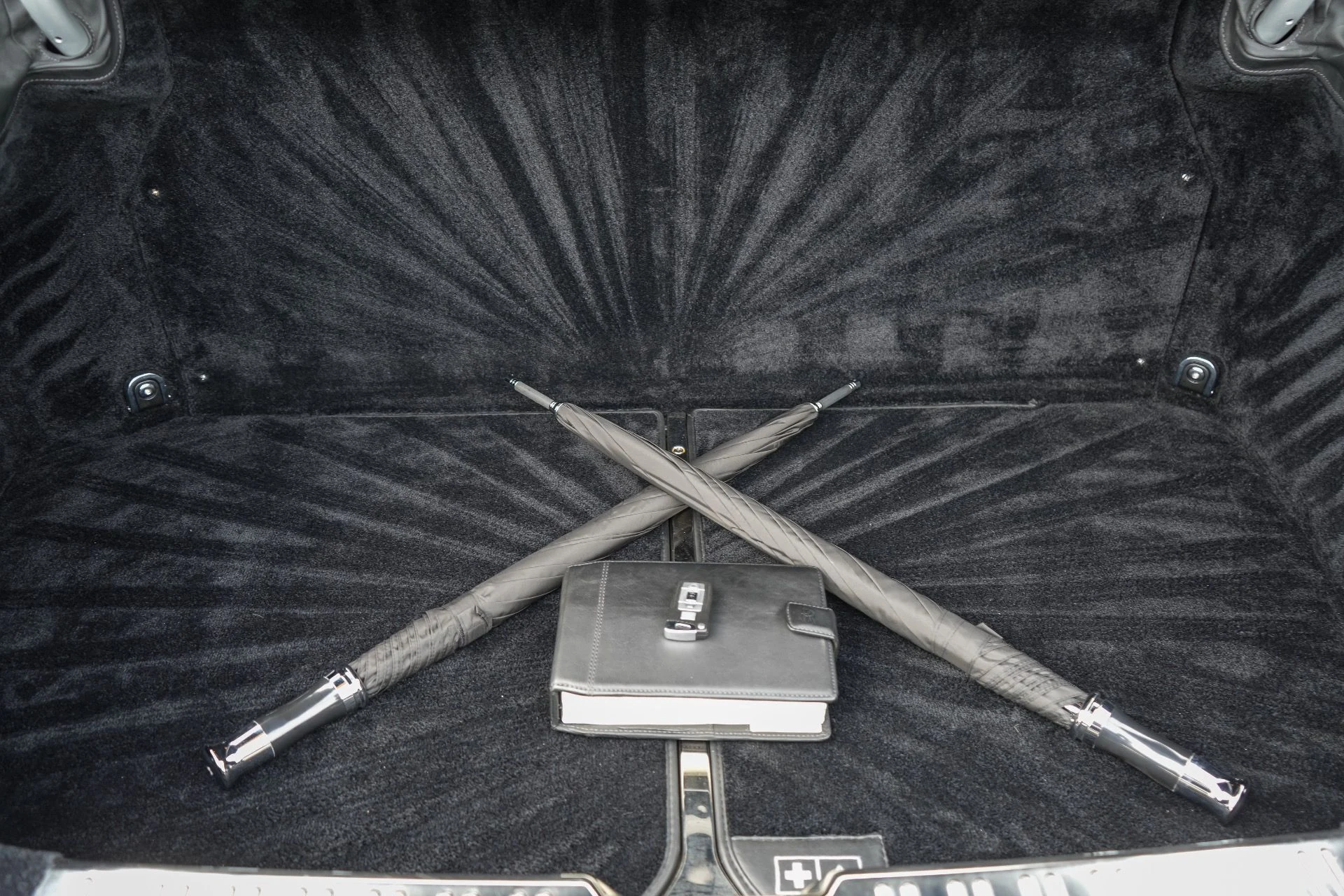 mph029_2171002190_Used_2005_Rolls_Royce_Phantom_1787087643_619093982f