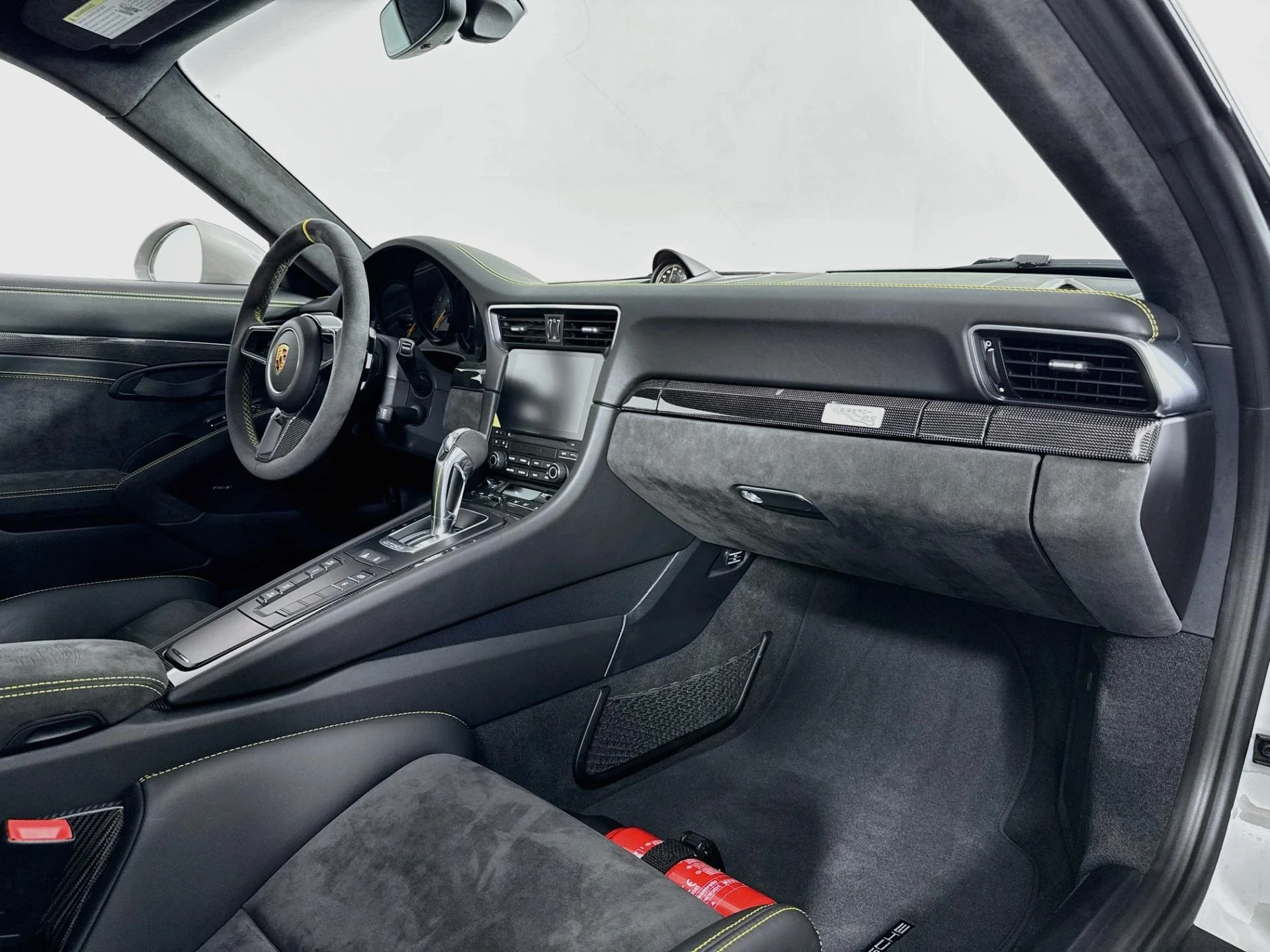 mph029_2172755658_Used_2018_Porsche_911_GT_2_RS_1790873170_c6da17850f