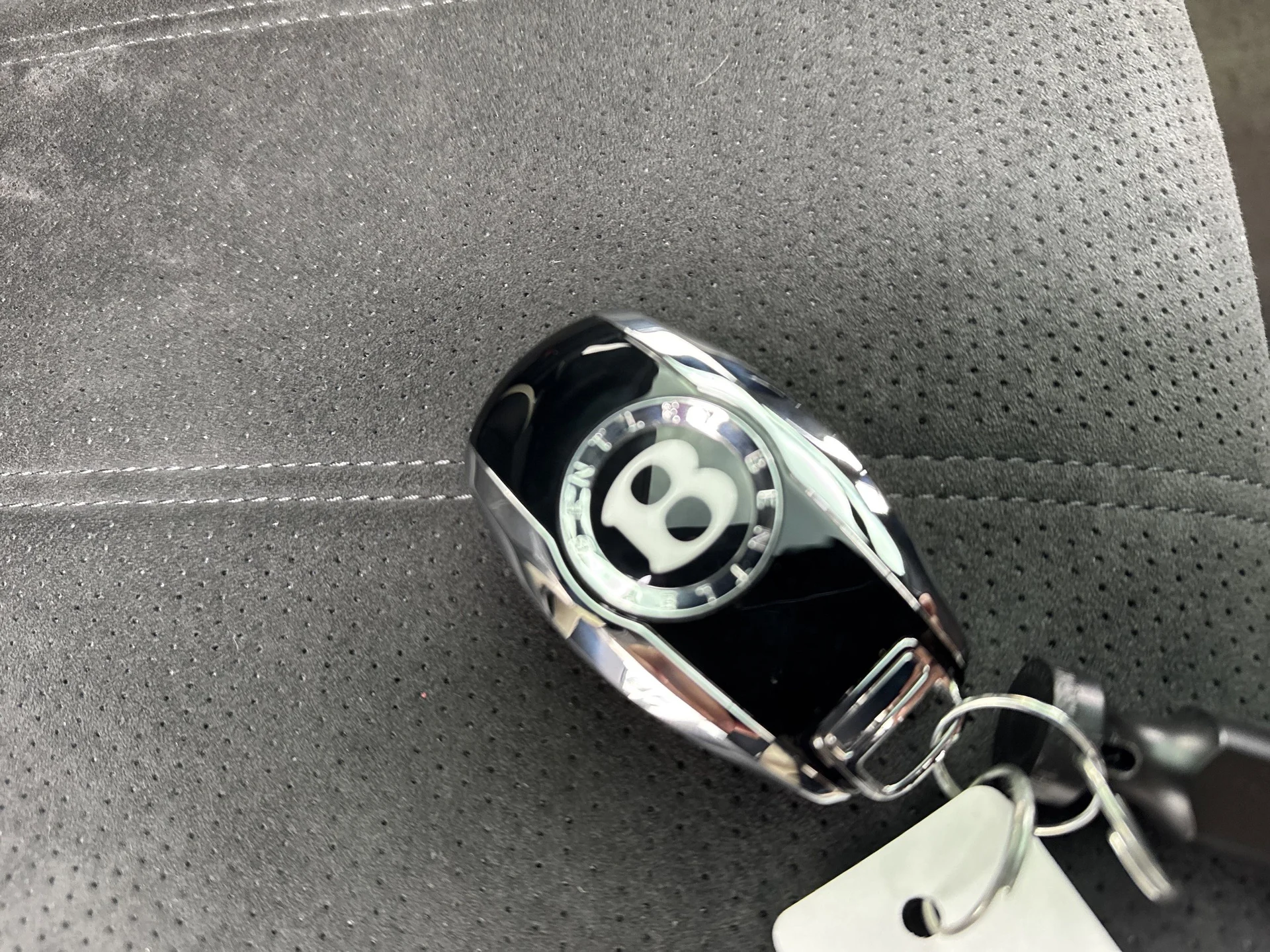 mph029_2173691956_e1a40ba73ce1a3cf0c5937eb85f45b3bx_ab7f3d3bcb