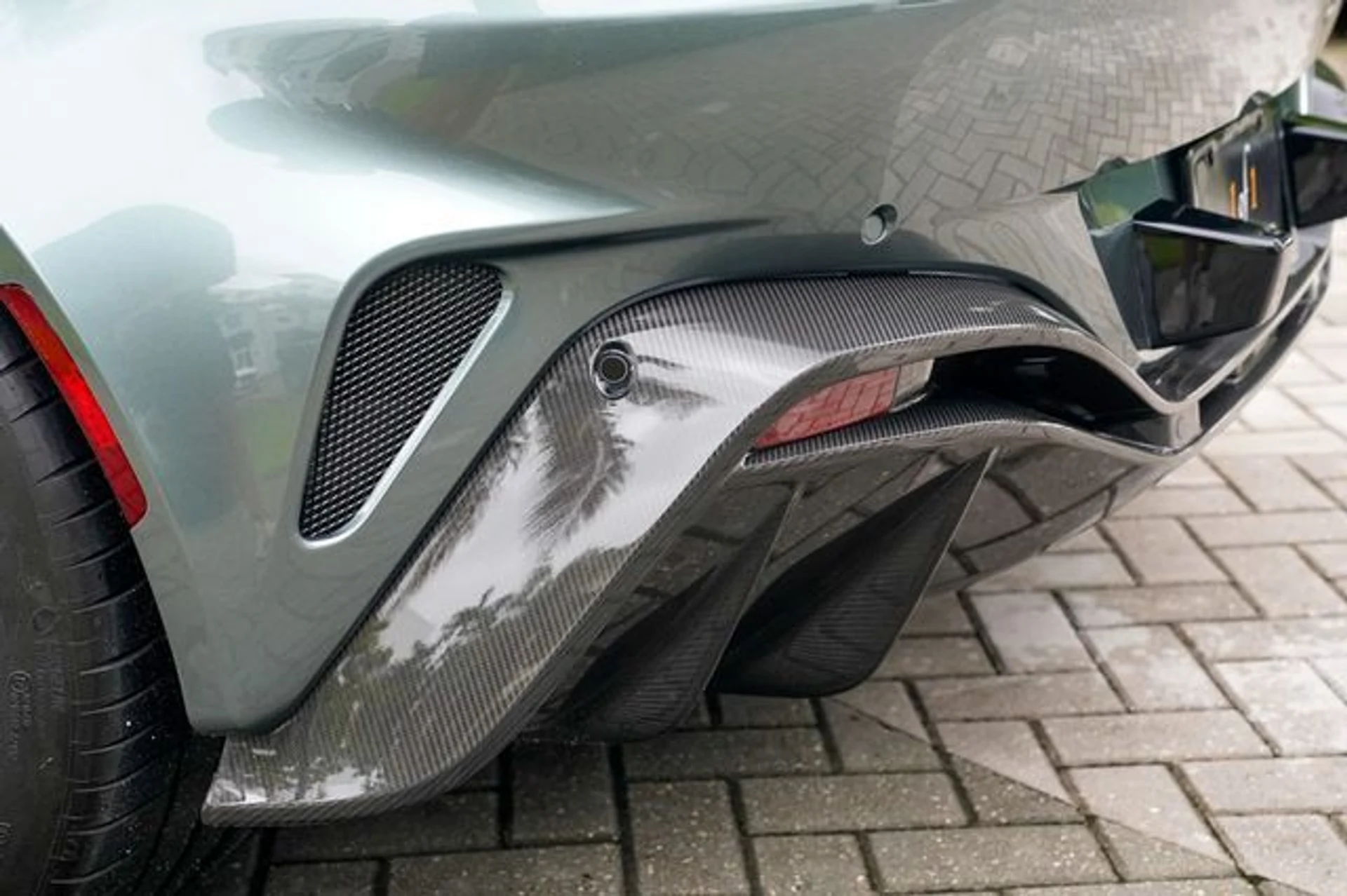 mph029_2180118779_22938048_30_cae49010cf