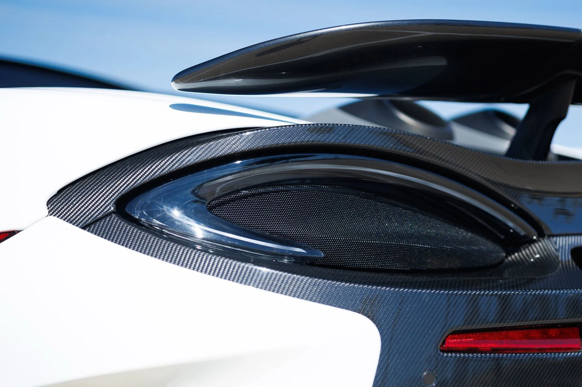 mph029_2185996021_930e7cc537eae271935ad4c7b5f40e69x_39e9a49b5f