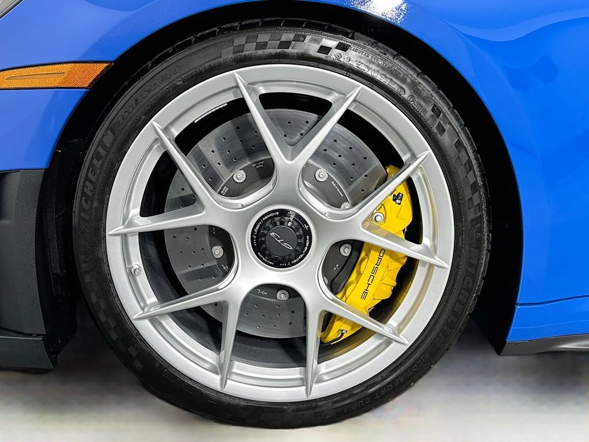 mph029_2187626156_b09c5233fa8f922b337db08cc50a2fa7x_5690a6ec48