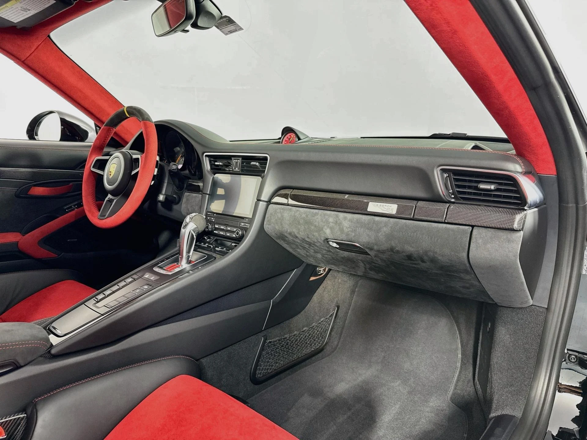 mph029_2199384481_Used_2018_Porsche_911_GT_2_RS_1785886163_34b9424e46