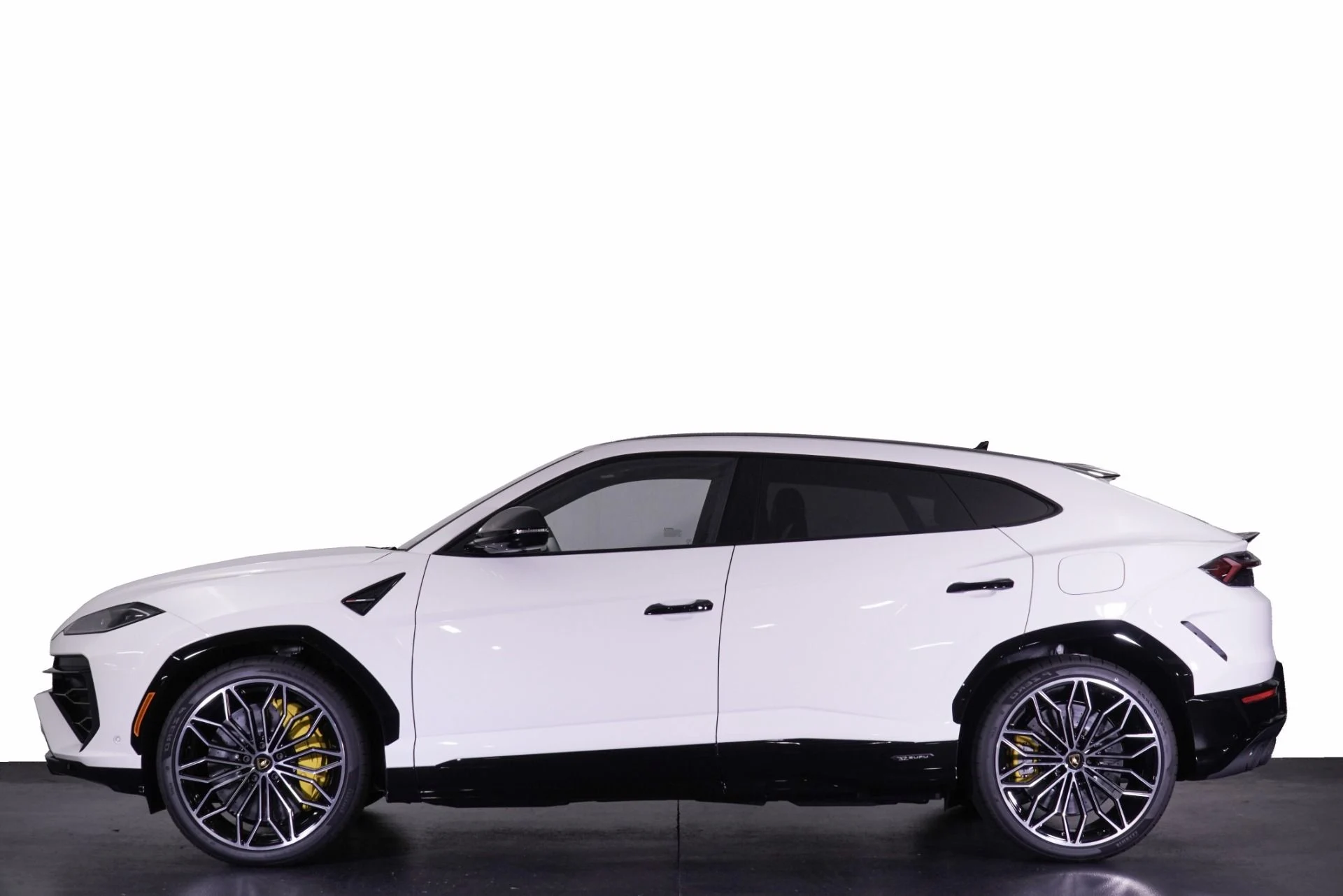 mph029_2203283037_New_2025_Lamborghini_Urus_SE_1760546686_f907b80349