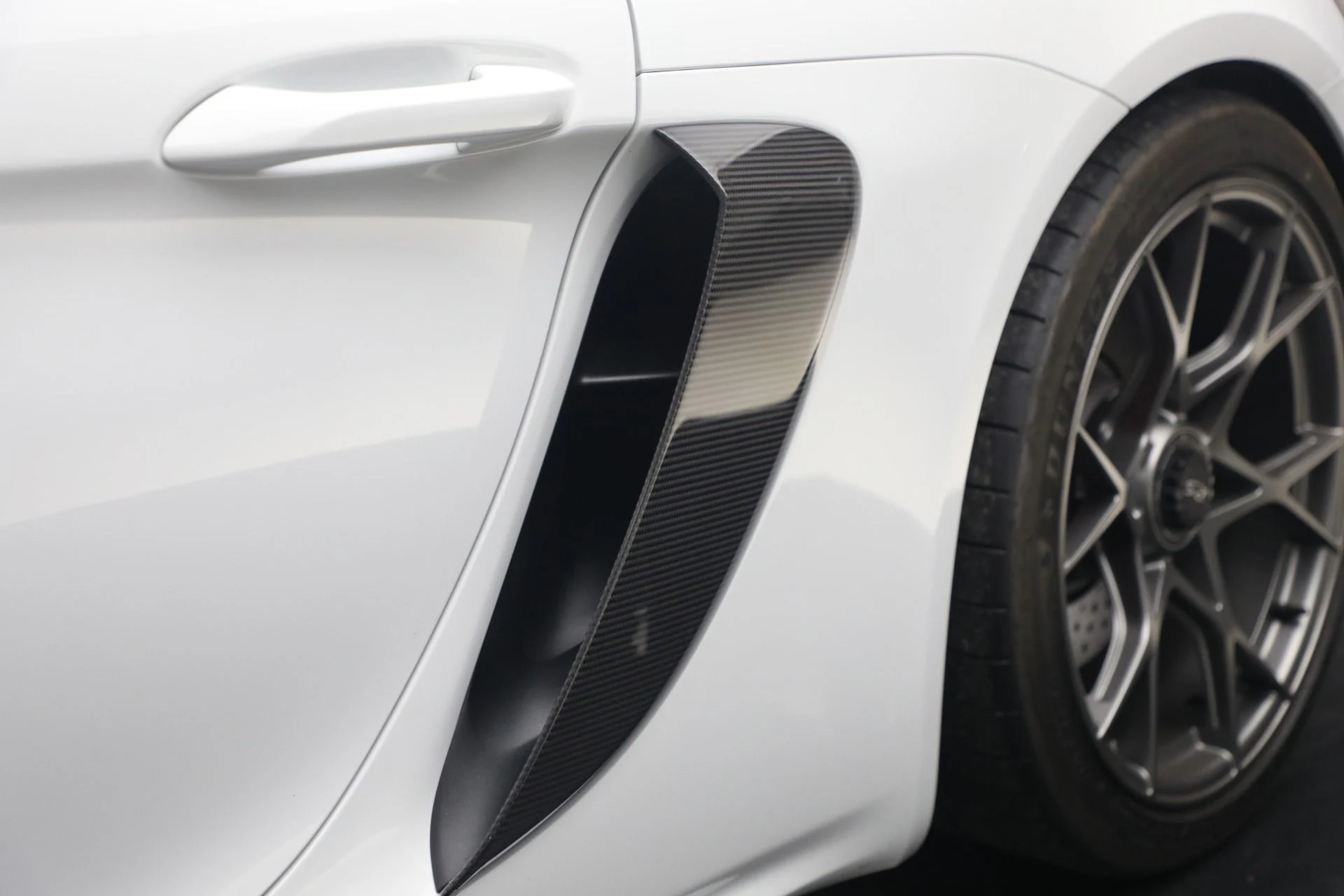 mph029_2234836175_Used_2023_Porsche_718_Cayman_GT_4_RS_1774365601_bbf10dc819