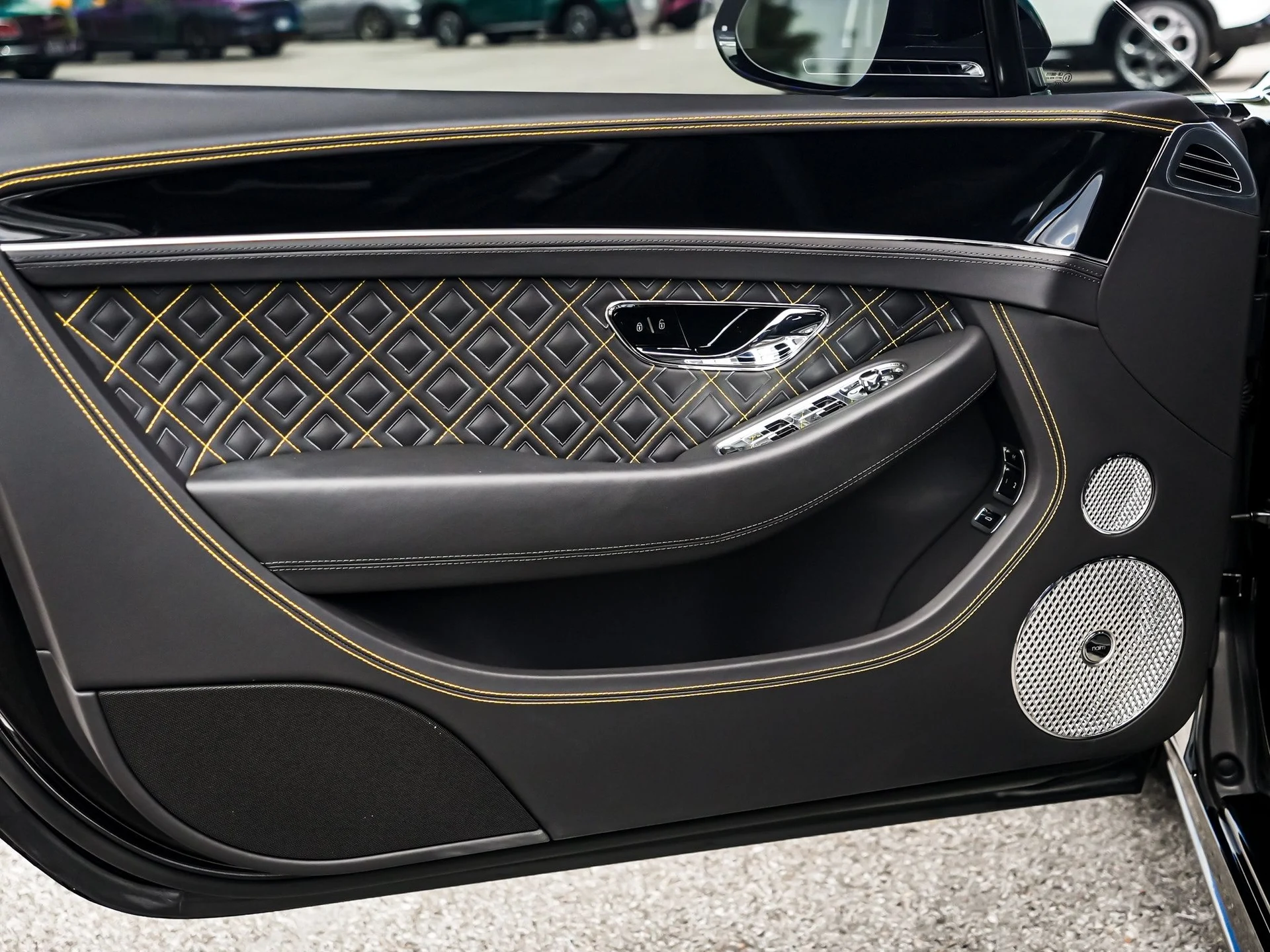 mph029_2247894796_Hi_Tech_Luxury_Imports_LLC_SCBCT_2_ZG_6_NC_098069_image_29_3e26410ea8