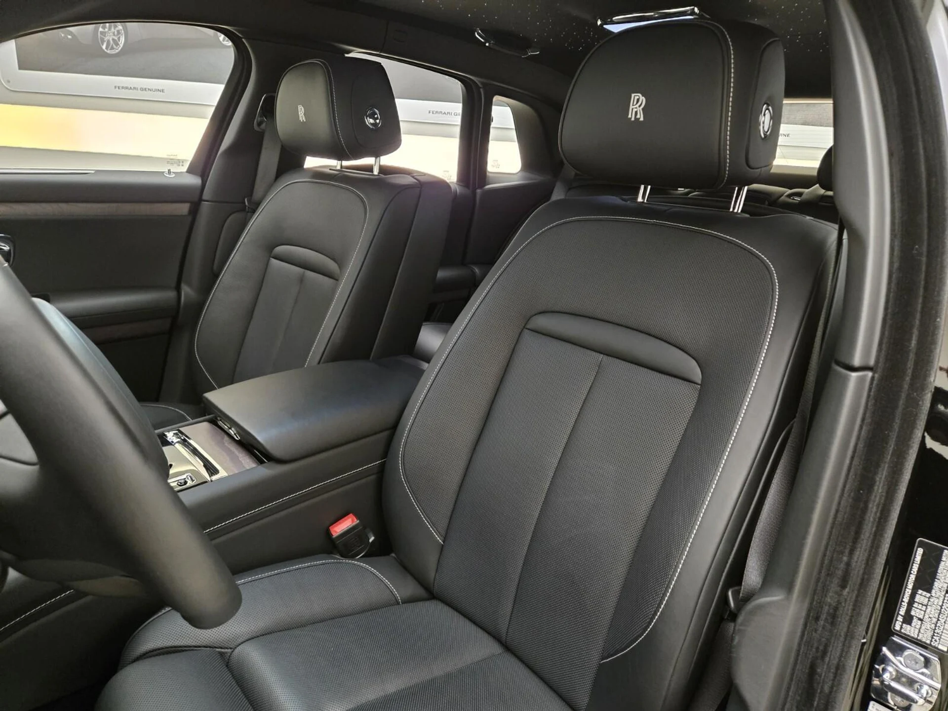 mph029_2253371604_Used_2025_Rolls_Royce_Ghost_1777356190_4edb2f4f93