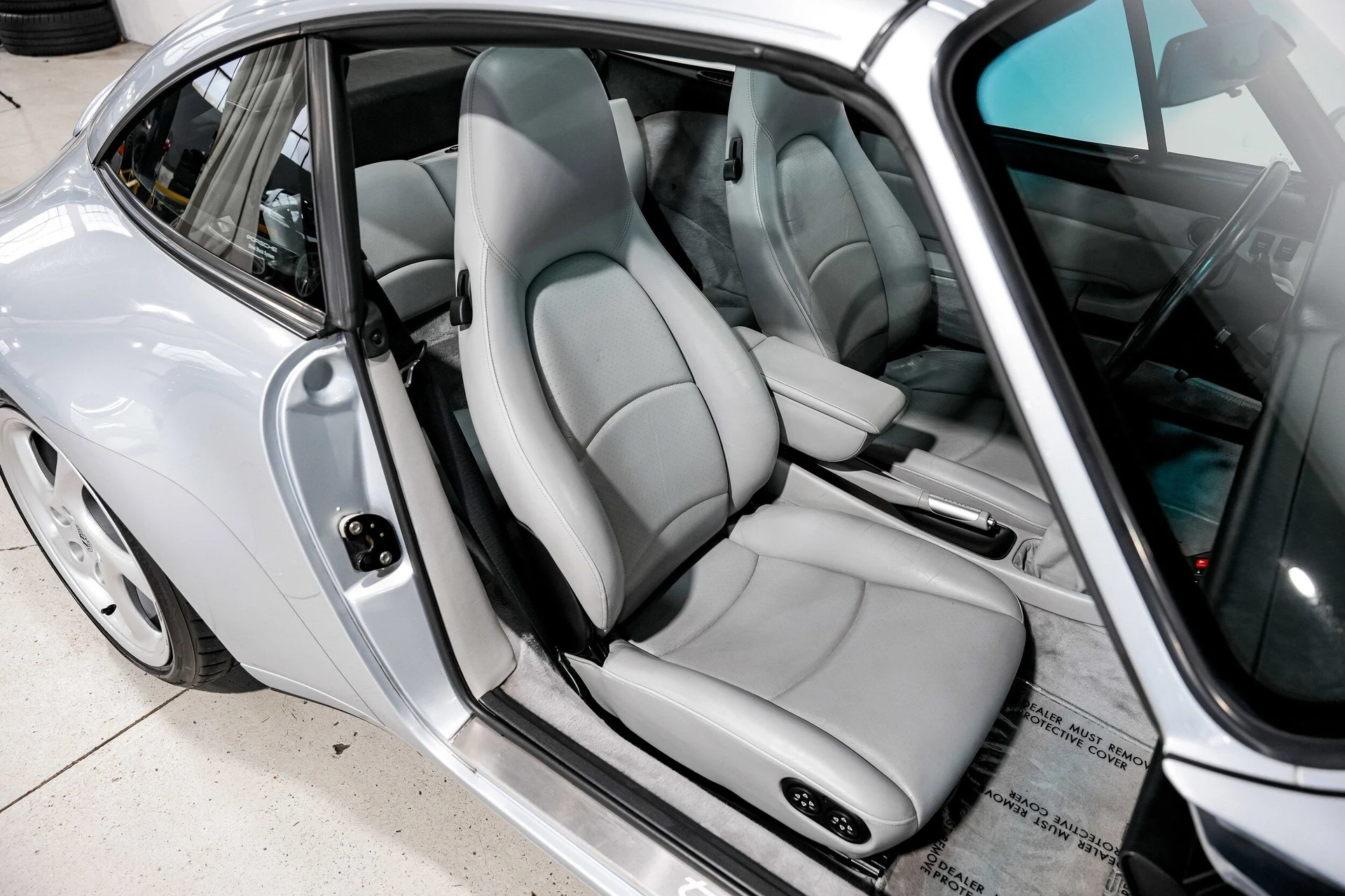 mph029_2259412455_62a954c1a51e9a6cd65ca2cd1494af1ex_628e22895a