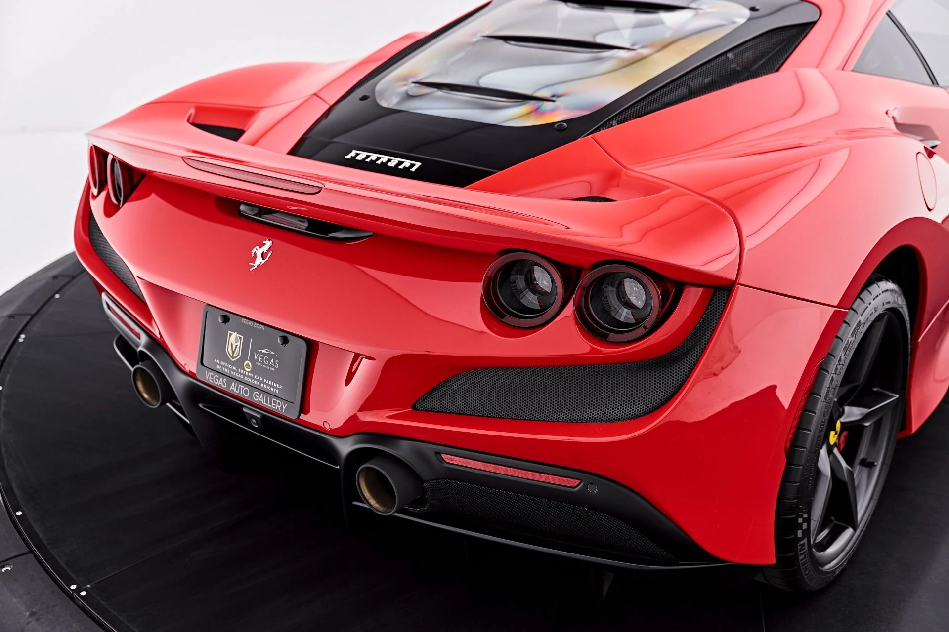 mph029_2268393488_Used_2020_Ferrari_F8_Tributo_Base_1787788432_8d88242f4e