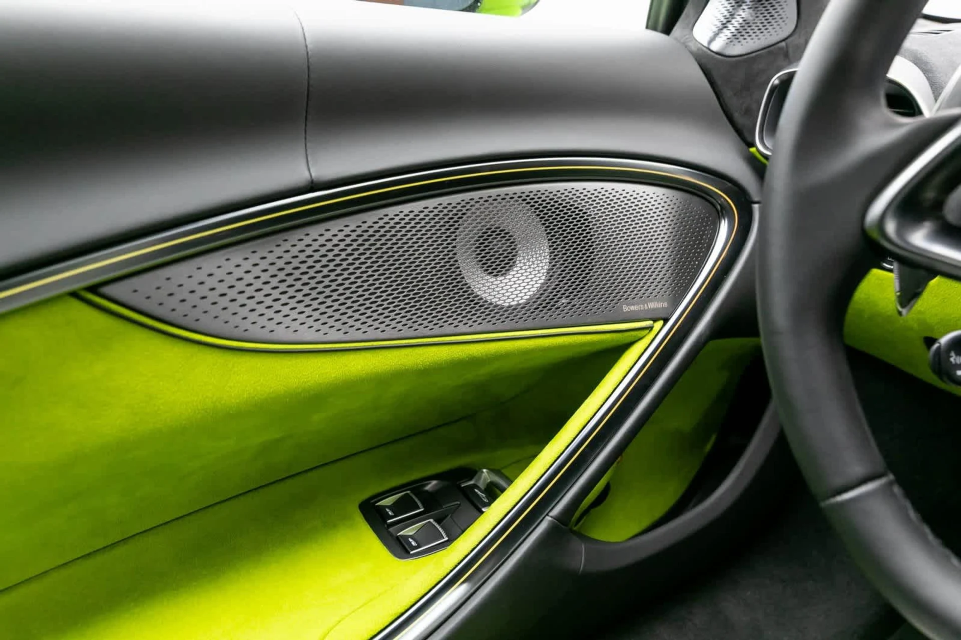 mph029_2271541002_30_14e93fe74a