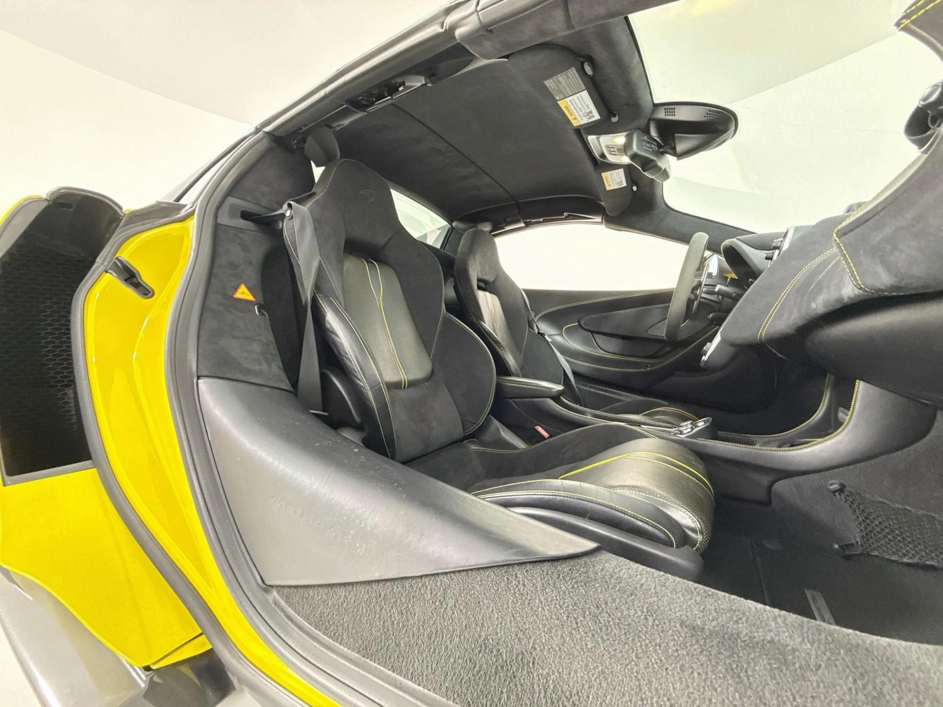 mph029_2274971221_Used_2018_Mc_Laren_570_S_Spider_1793227955_10027d7ff5