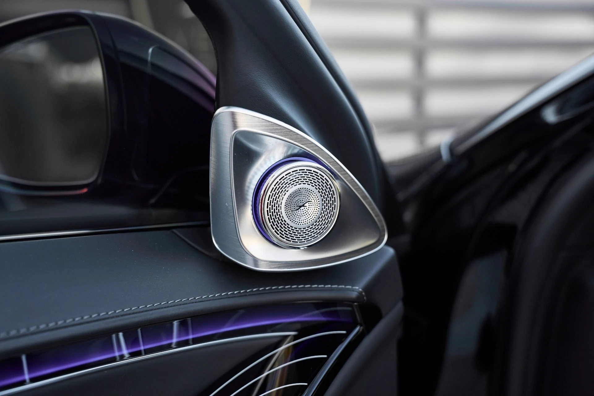 mph029_2275656252_Used_2022_Mercedes_Benz_S_Class_Maybach_S_580_1763082551_e8effb4eea