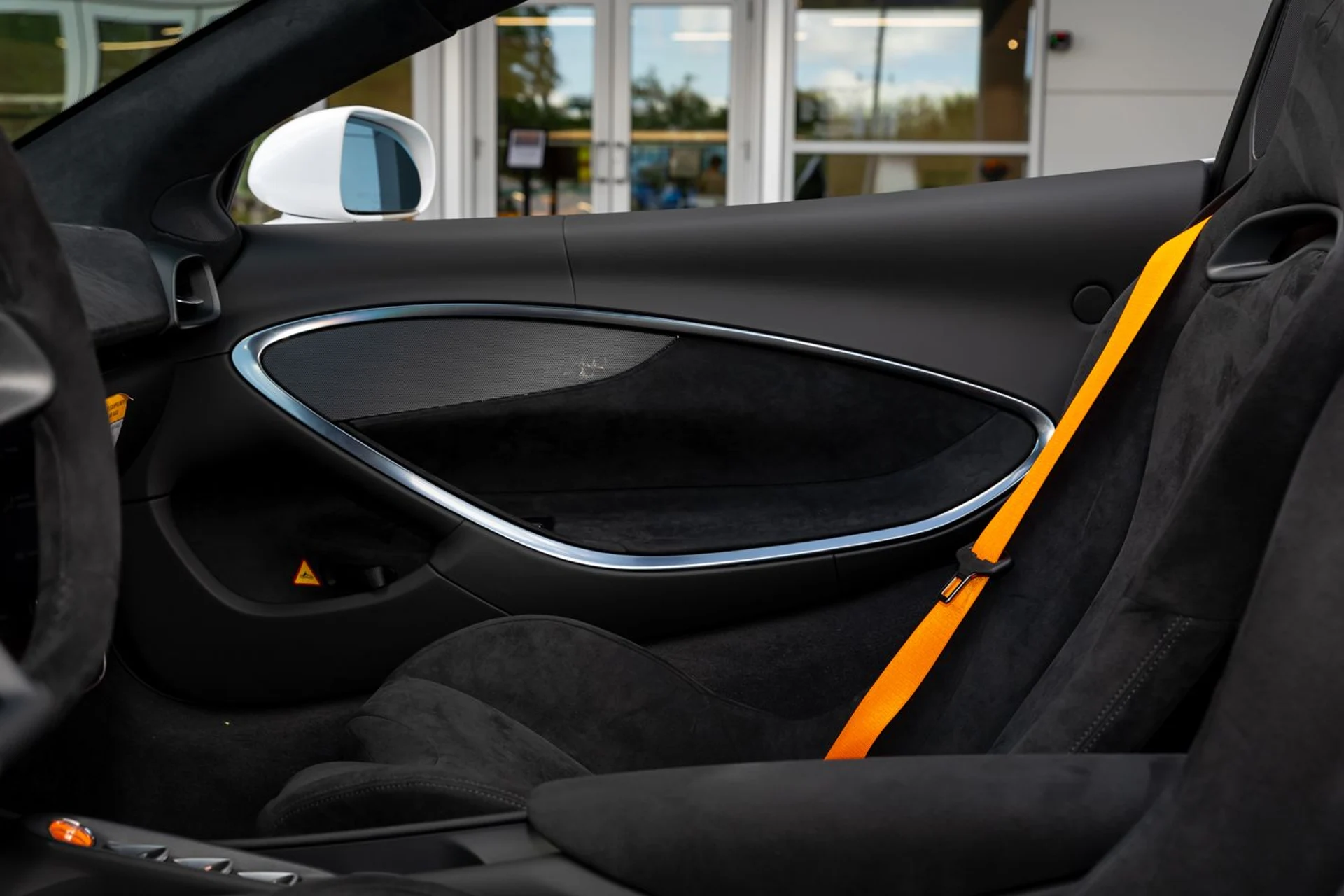 mph029_2280660357_526_p30_l_4a95d090ff