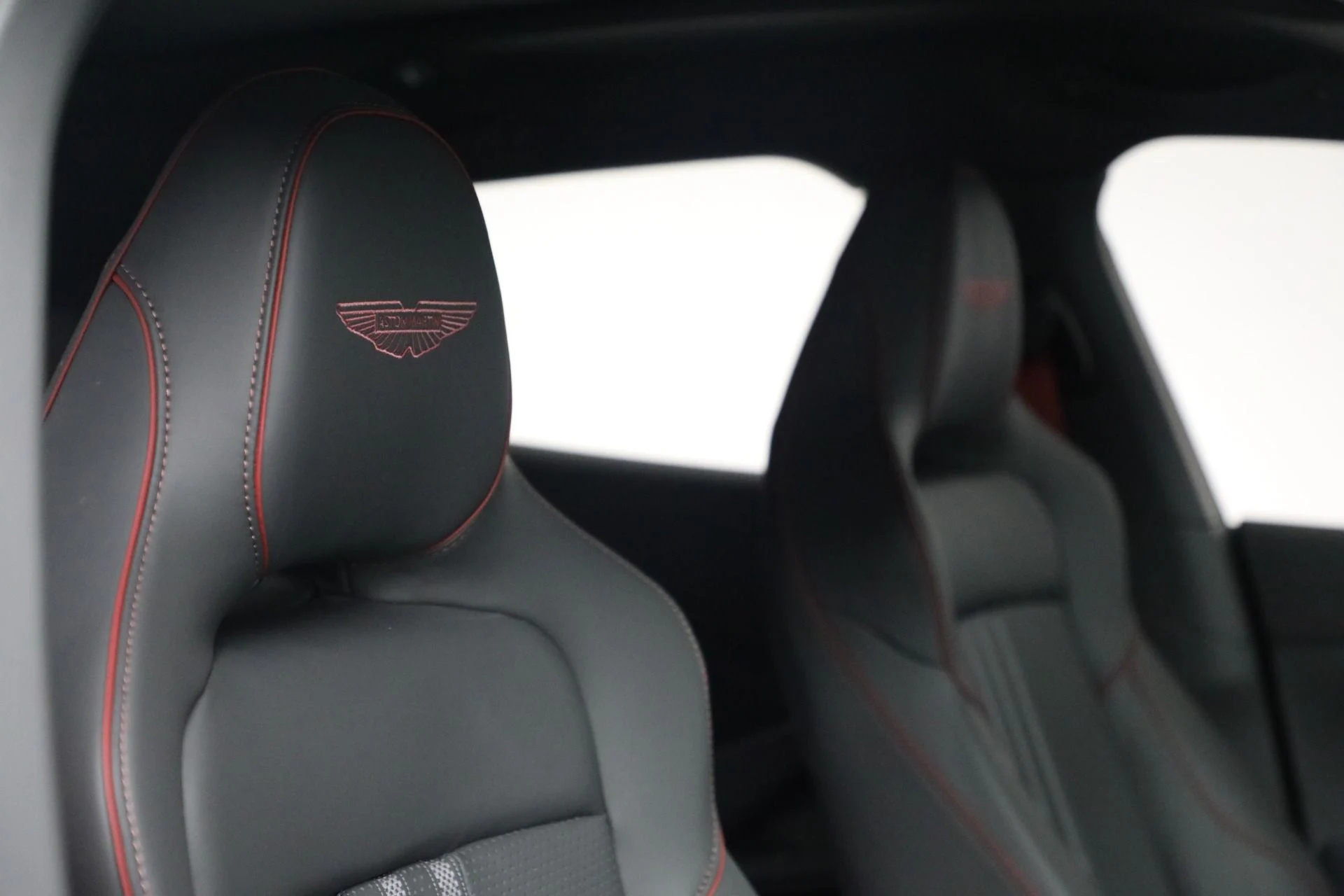 mph029_2283686842_New_2025_Aston_Martin_DBX_707_13c14cb6b8