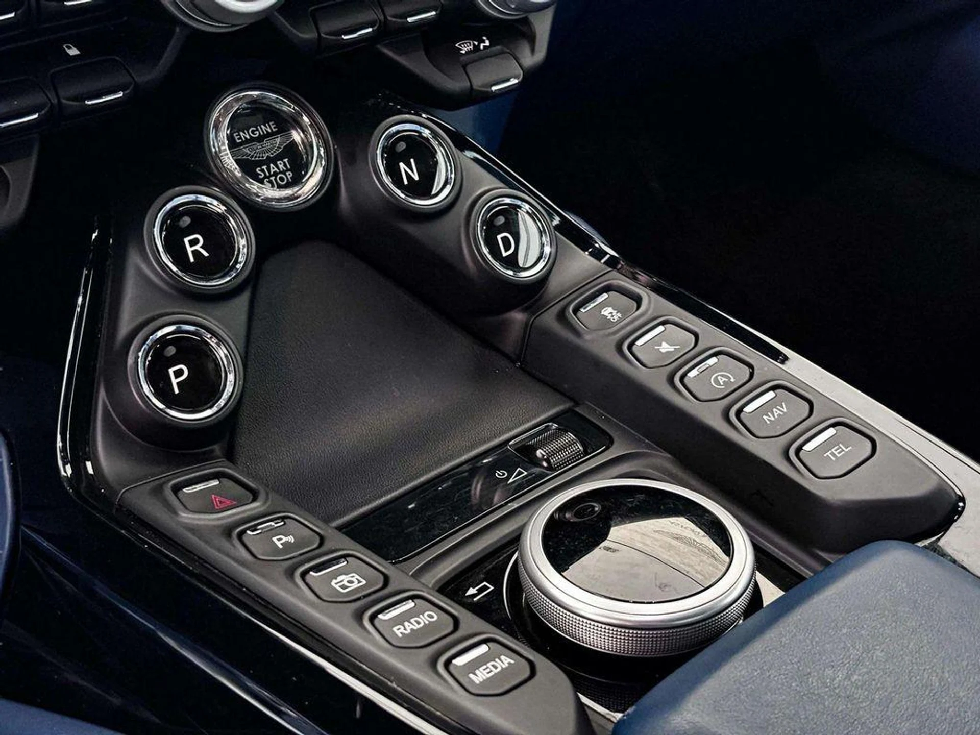 mph029_2286863576_S_y_Jb6qq_Mnzwi_K_Celz_Zi_OU_6_Ey_AU_ddeab8cdf9