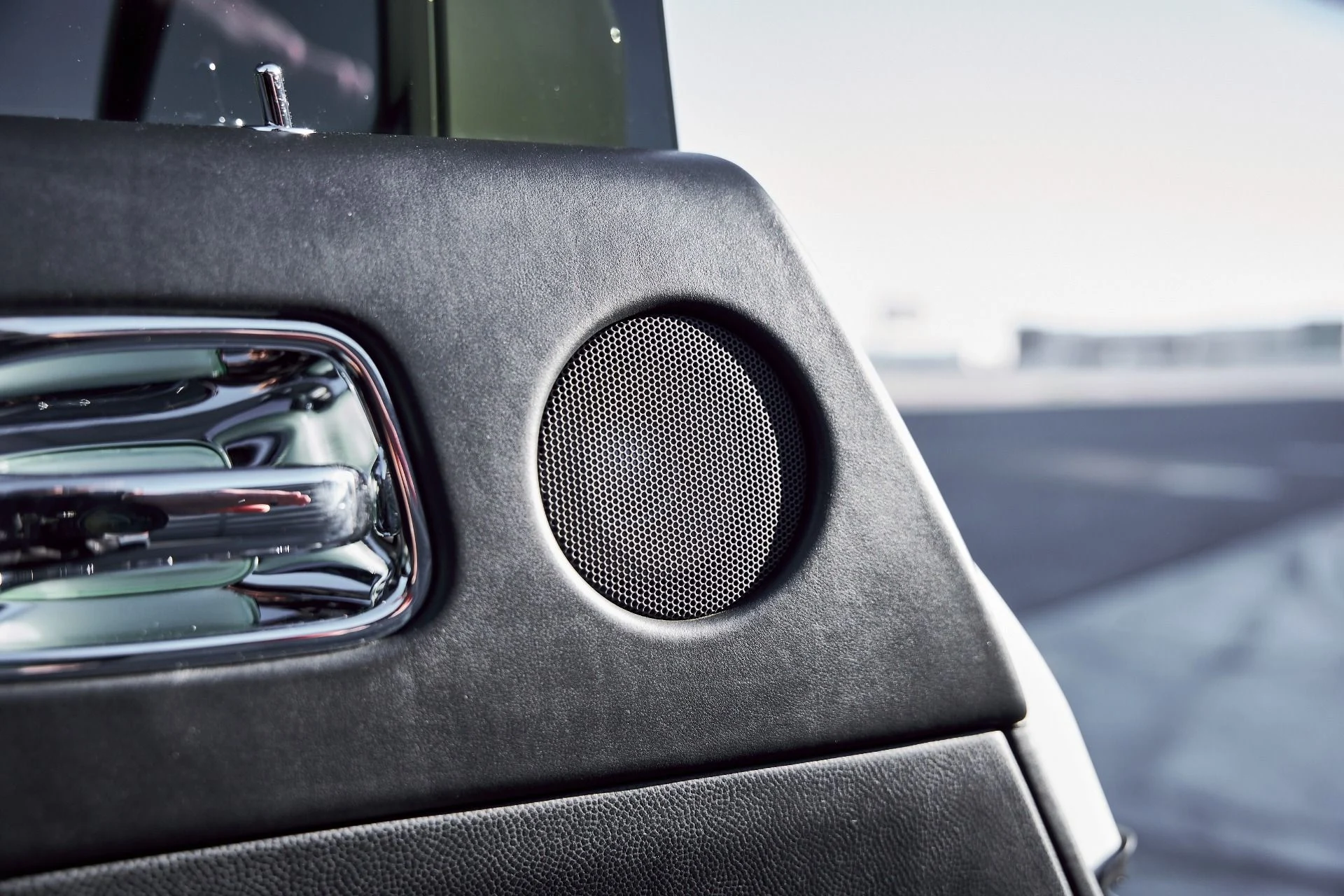 mph029_228807868_Used_2015_Rolls_Royce_Wraith_Base_1767063527_8e3c65def1