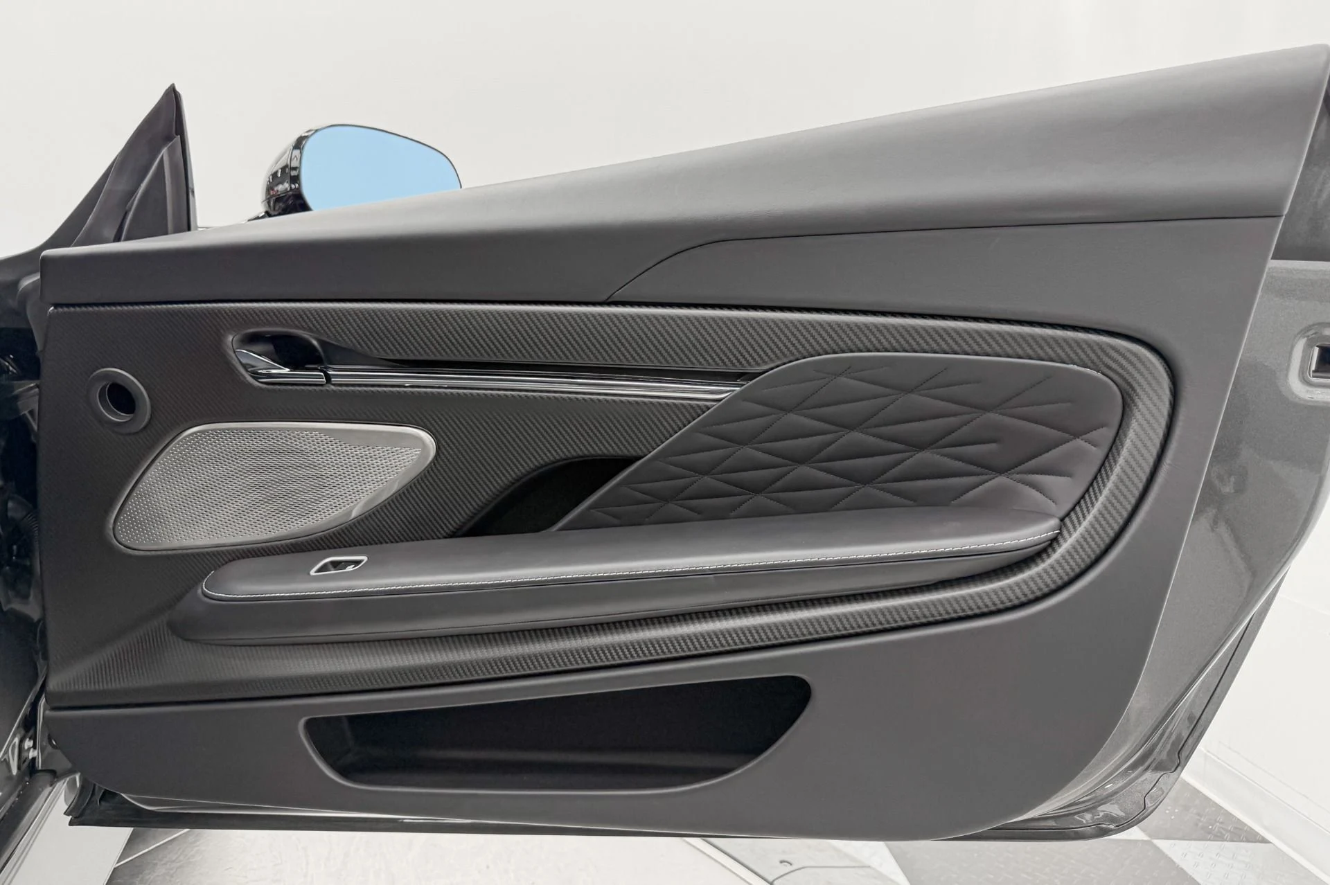 mph029_2293747711_Used_2024_Aston_Martin_DB_12_V8_Inspire_Sport_Interior_671_Horsepower_Low_M_Iles_1784830647_96edbc21ce
