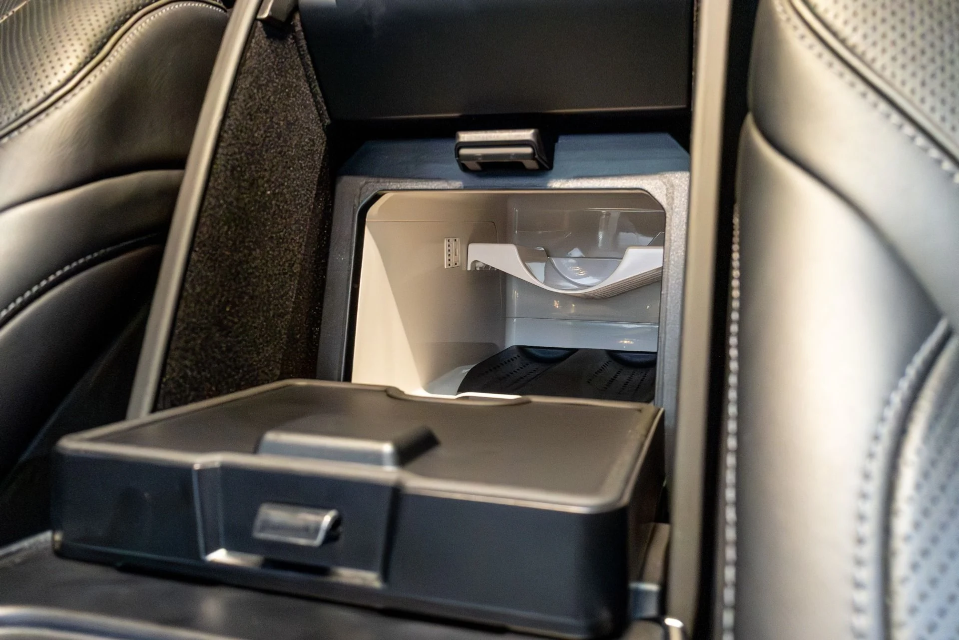 mph029_230232108_Used_2020_Mercedes_Benz_S_Class_Maybach_S_650_1773874988_82b7d35739