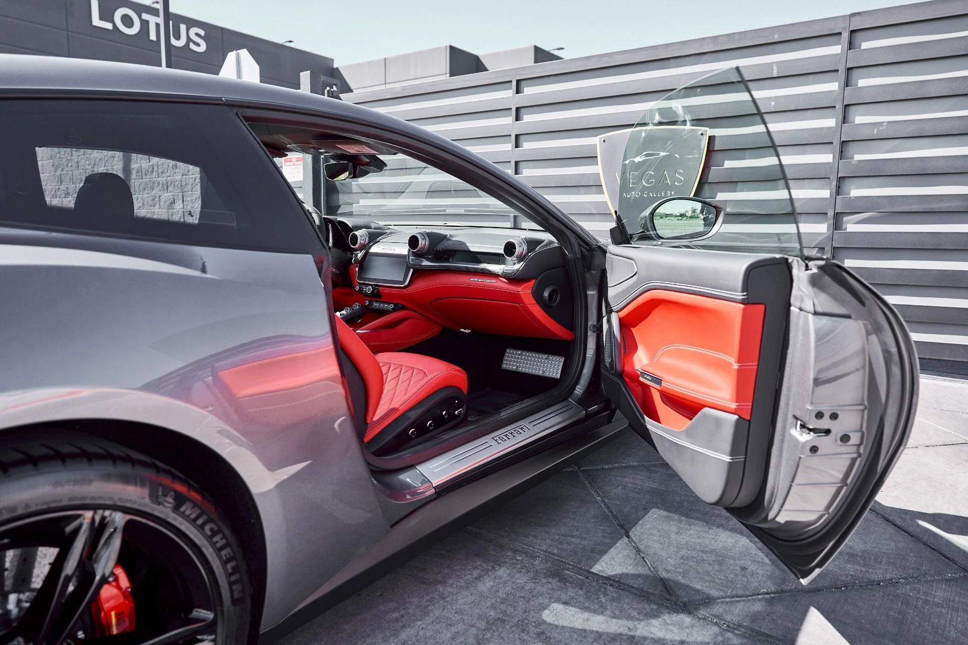 mph029_2302597356_Used_2020_Ferrari_GTC_4_Lusso_V12_1773162250_0d97f915ec