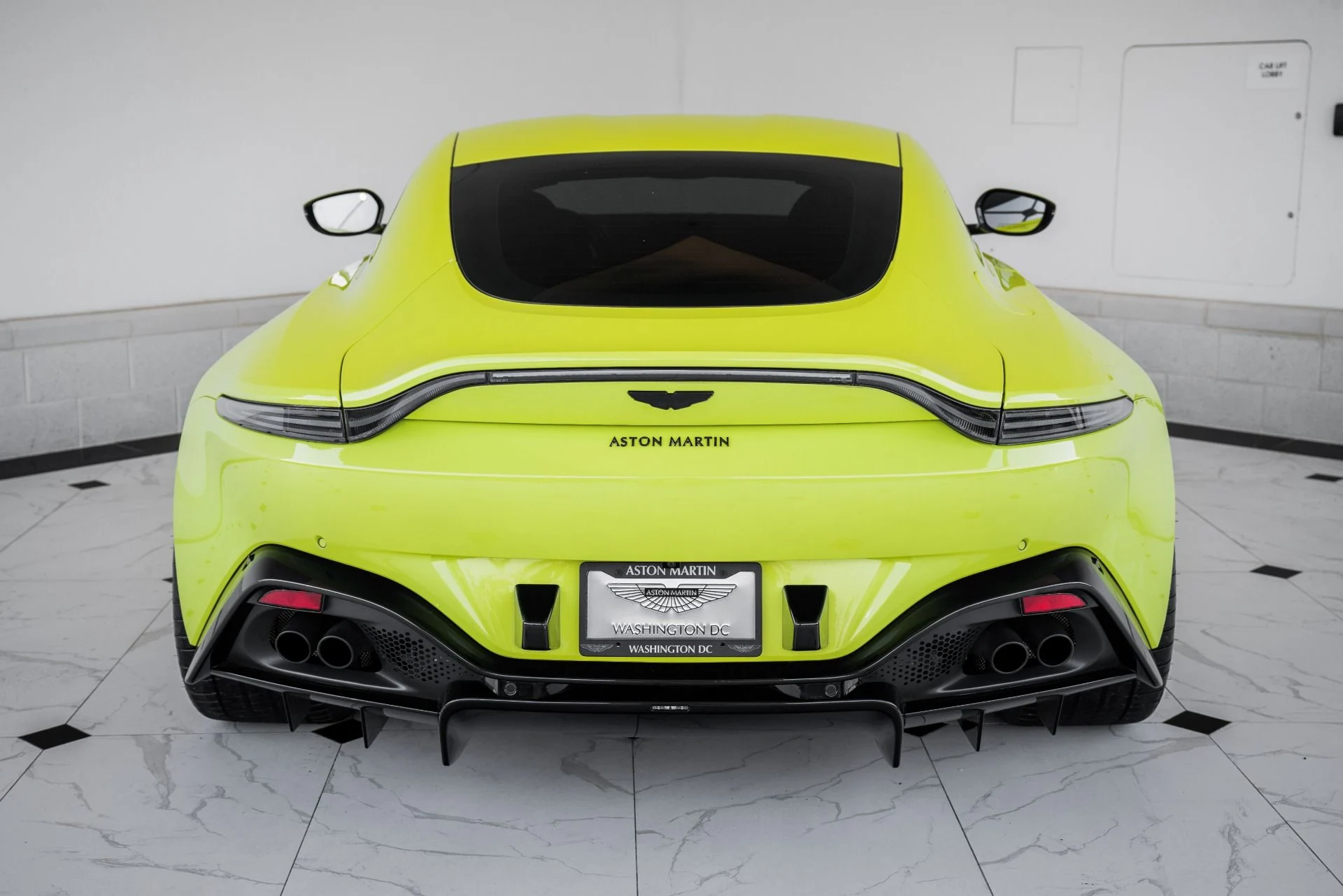 mph029_2303459389_Used_2020_Aston_Martin_Vantage_V8_Coupe_1690551431_46f221d7bb