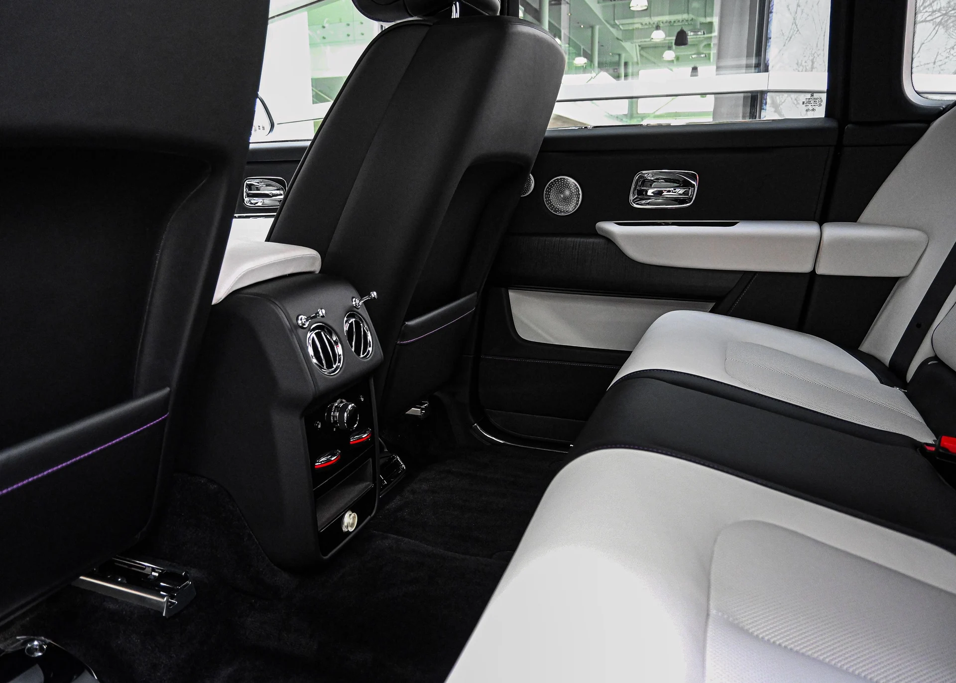 mph029_2309846120_3bdb068c_1c50_4004_b394_231cd528418c_7114551872