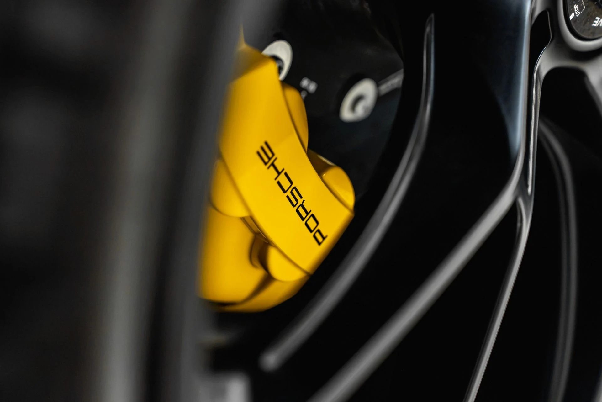 mph029_2310883739_Used_2023_Porsche_911_GT_3_Touring_1784230752_b8afdb901a