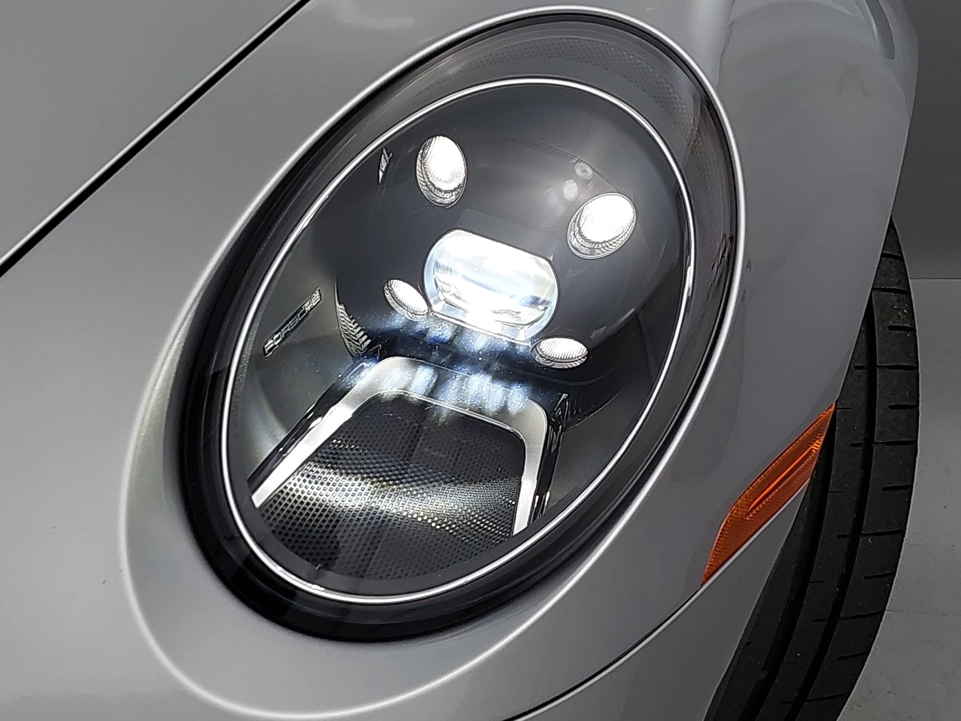 mph029_2310923687_fae67d9ce35f542b16c10adeb968a550x_d10f6dbdd1