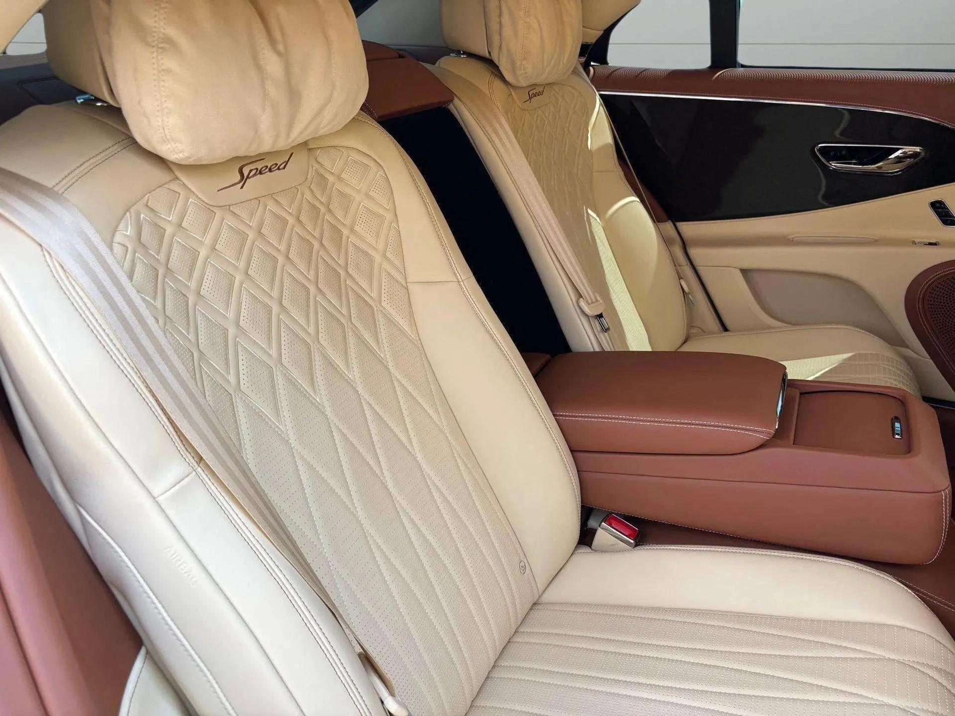 mph029_2315525567_67a1598337c94f62beb670172ab6b2a8_c4ece909da