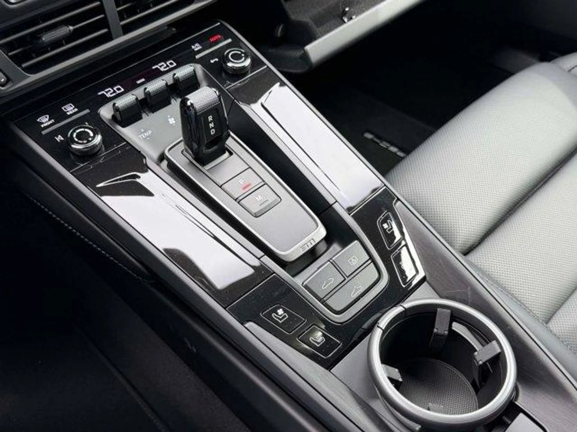 mph029_2323146047_Hi_W_Lnlv3t_Uz_Z_Ulp_El_GP_Rk_Fy5_Sho_d5ea305d76