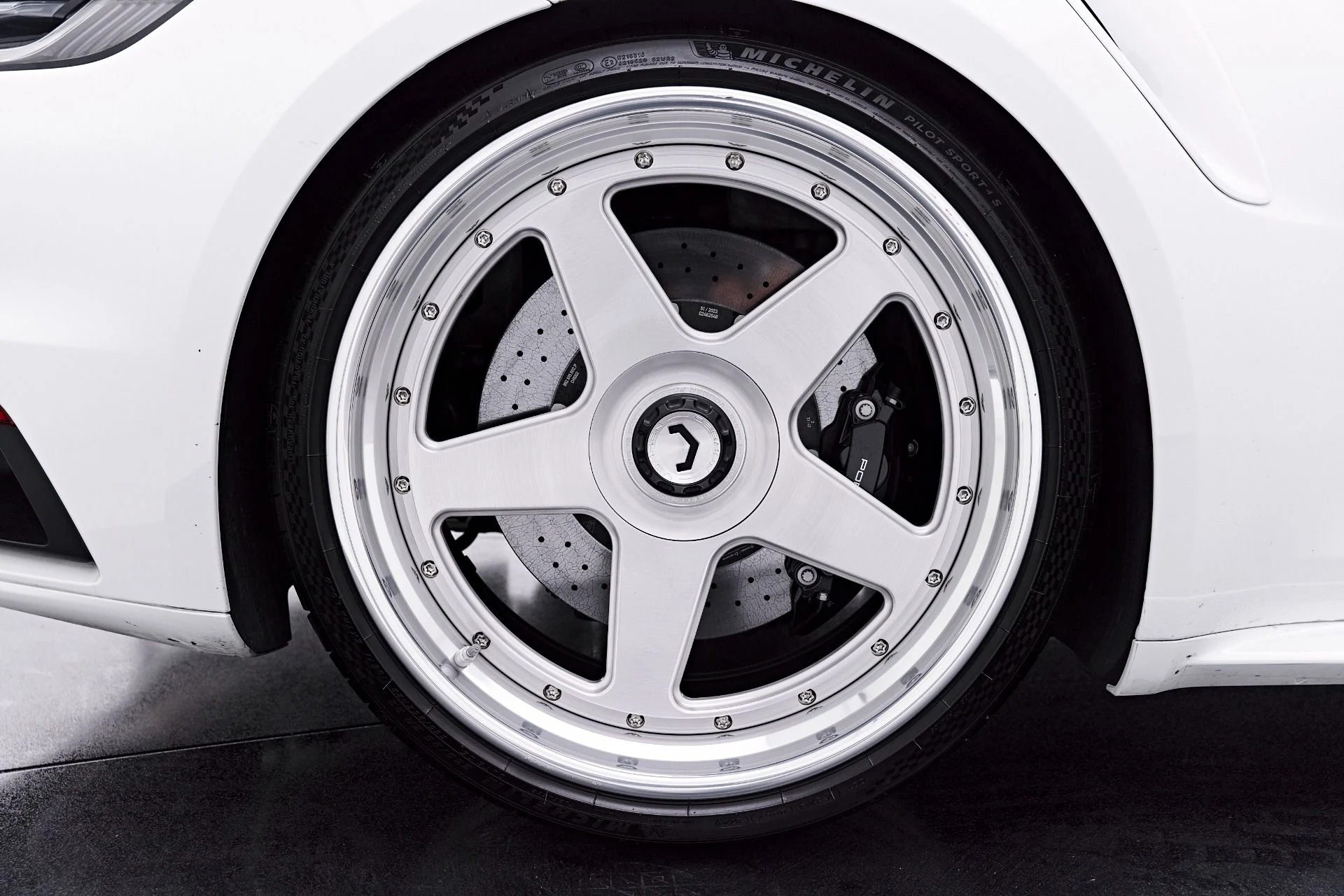 mph029_2327321313_Used_2024_Porsche_911_Turbo_S_1777505251_f76dcf48ea