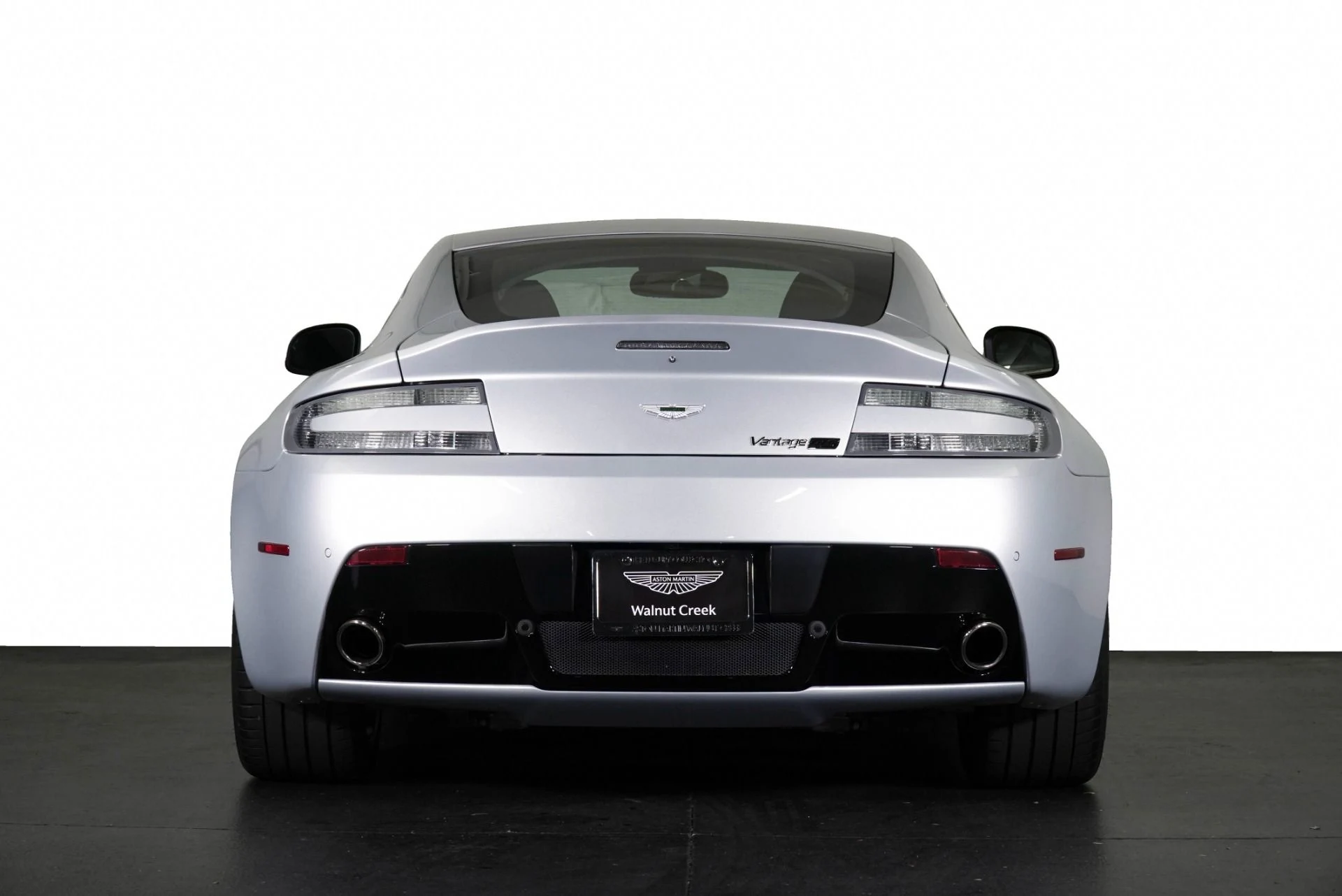 mph029_2328414587_Used_2016_Aston_Martin_V8_Vantage_S_1775836996_e56ac73f08